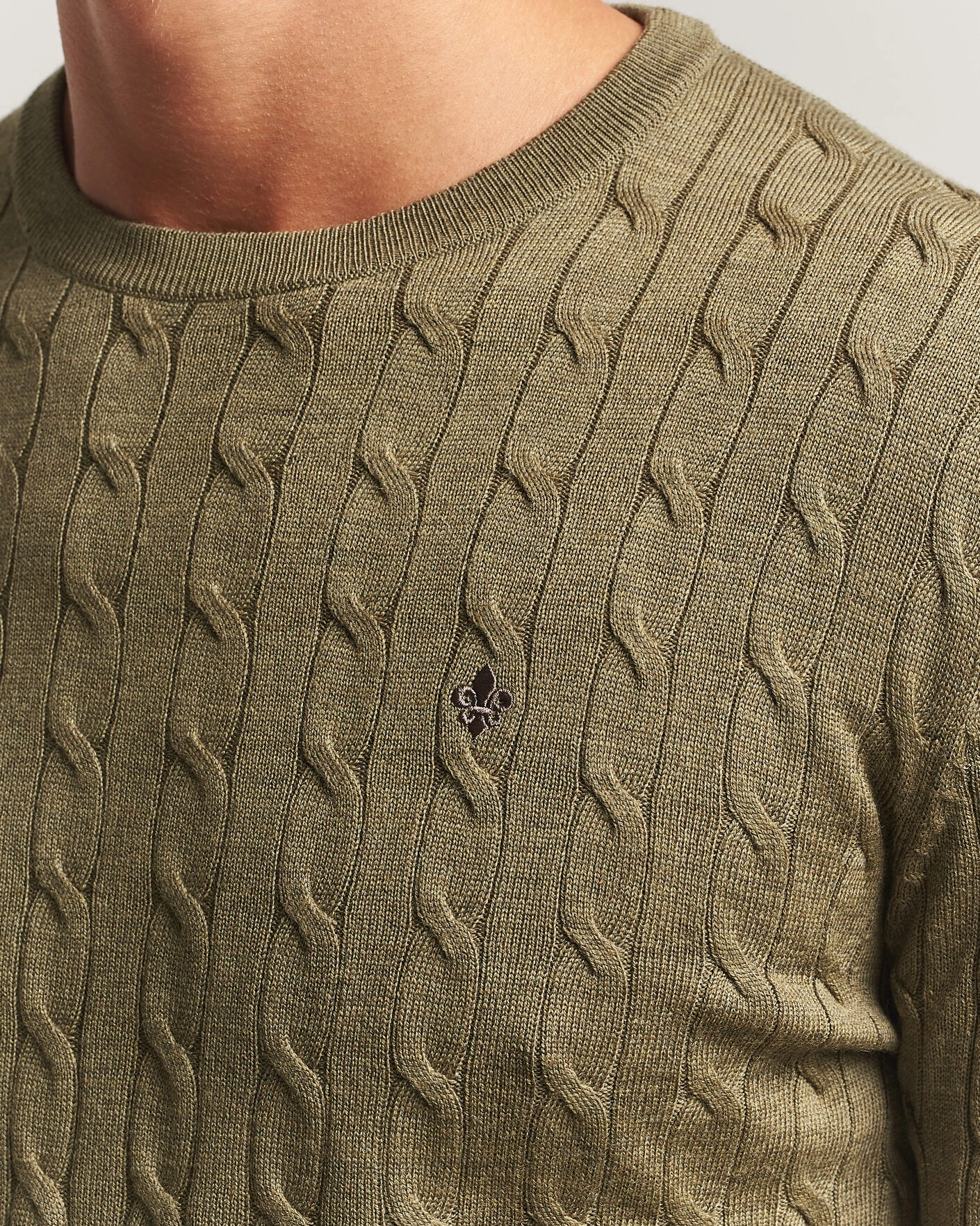 Herr | Tröjor | Morris | Merino Cable O-Neck Olive