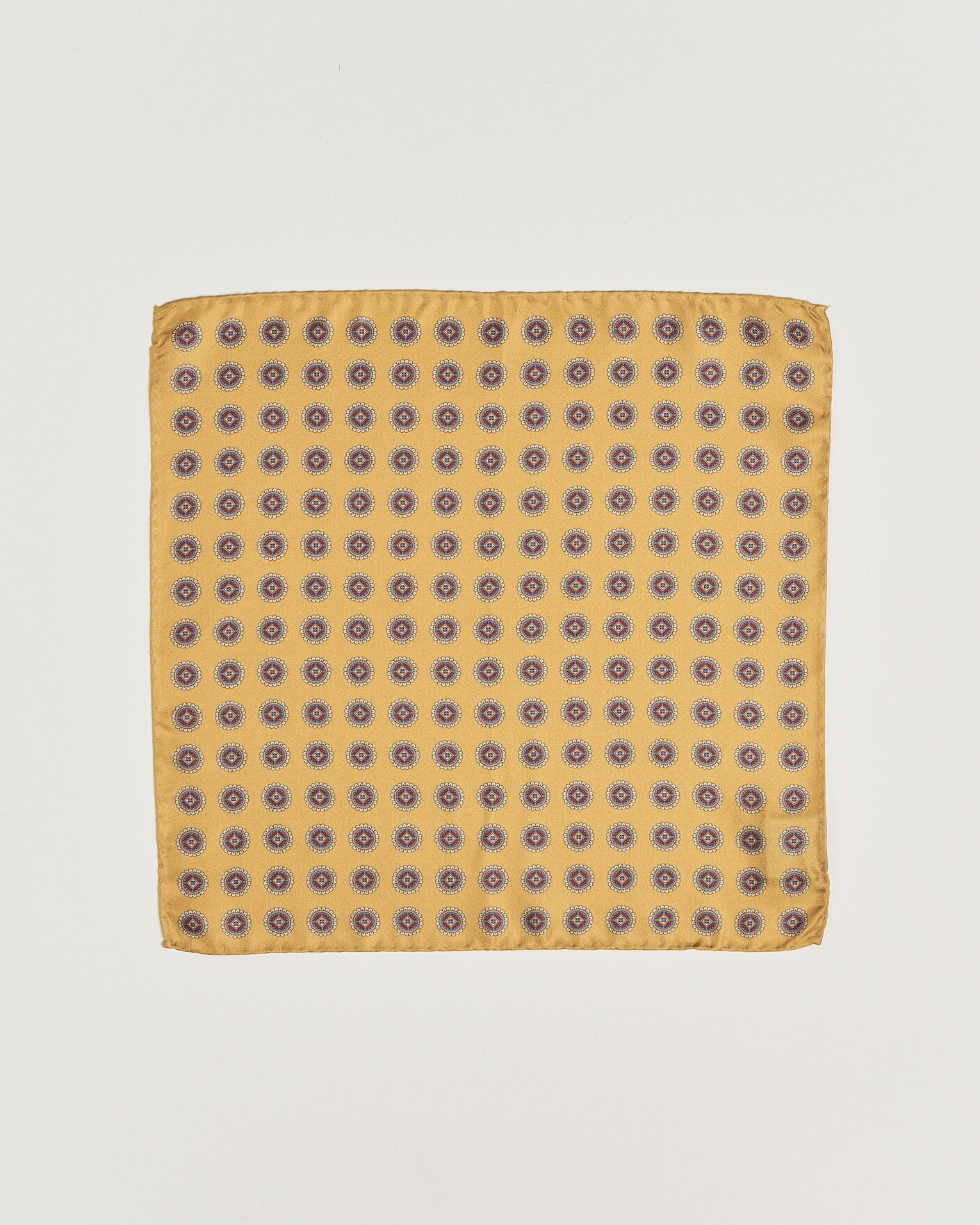 Herr | Näsdukar | Amanda Christensen | Silk Twill Medallion Pocket Square Yellow