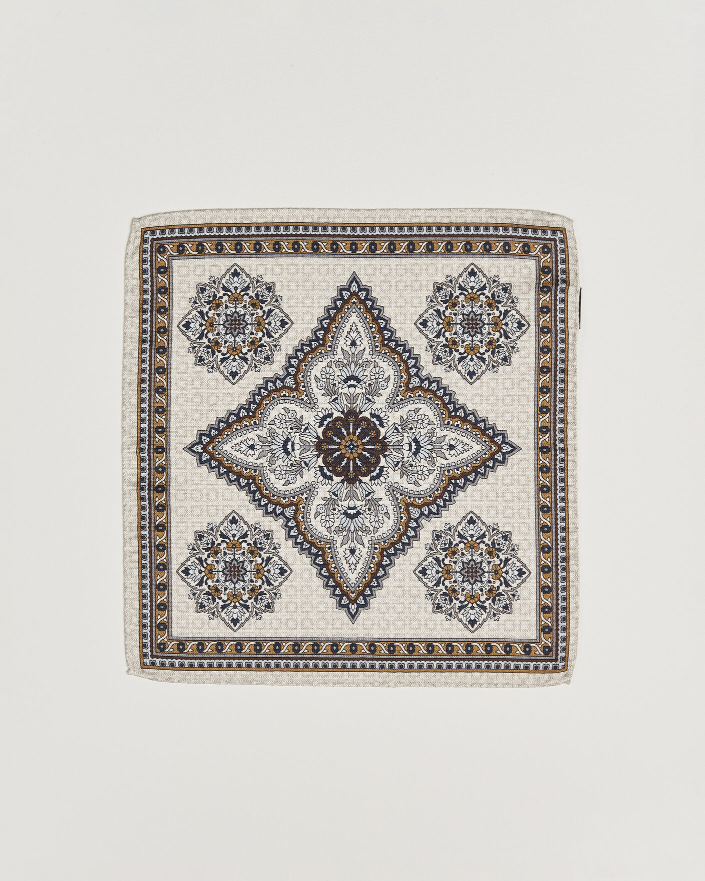 Herr | Näsdukar | Amanda Christensen | Silk Schappe Doublefaced Pocket Square Beige