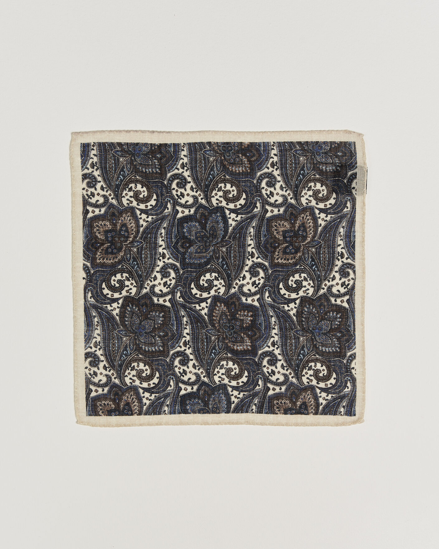 Herr | Näsdukar | Amanda Christensen | Wool Large Paisley Pocket Square Cream