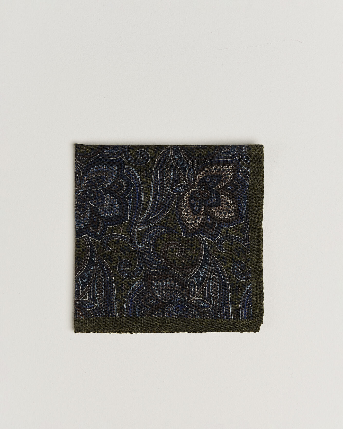 Herr | Näsdukar | Amanda Christensen | Wool Large Paisley Pocket Square Green