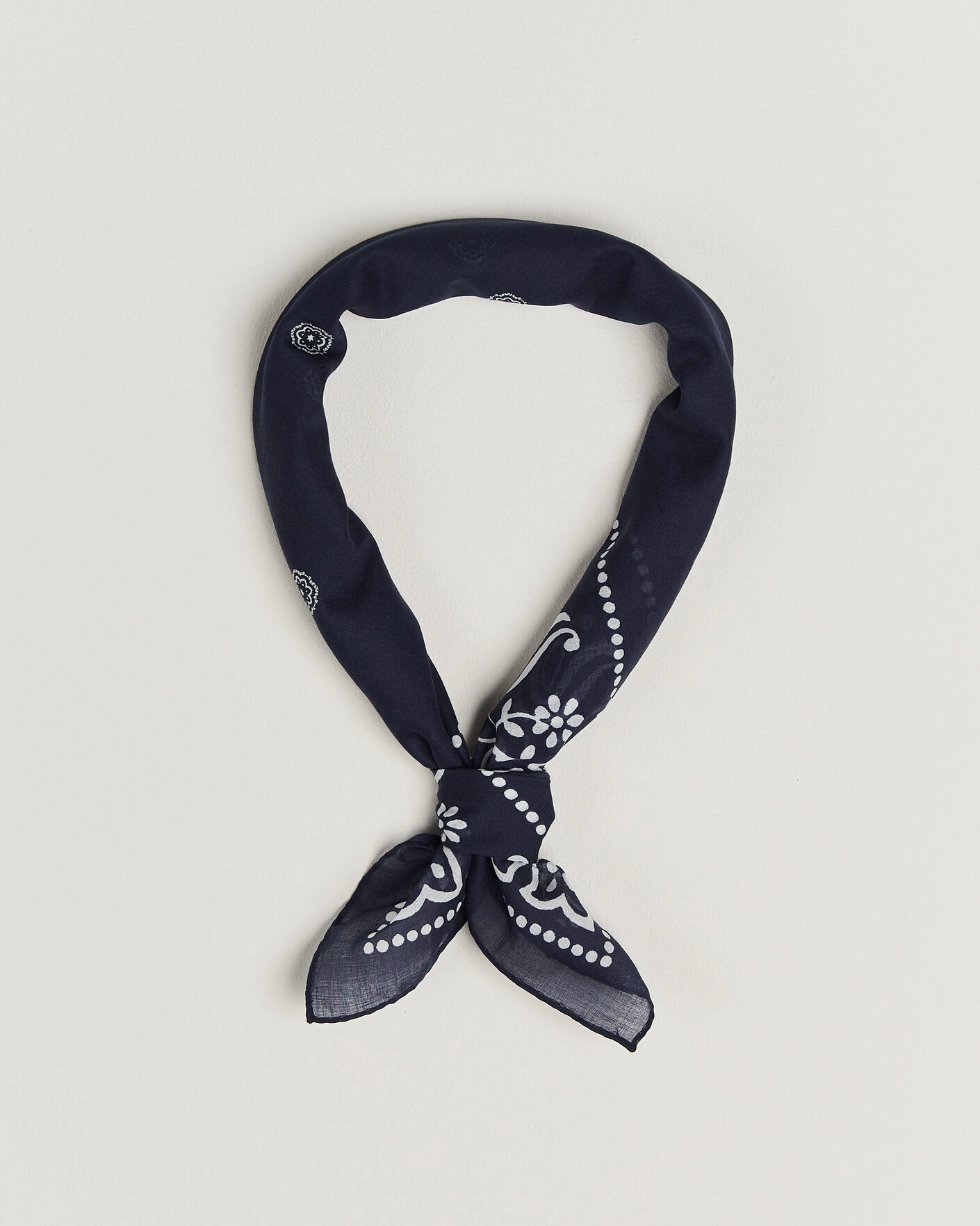 Herr | Scarves | Amanda Christensen | Cotton Voile Printed Flower Bandana Navy