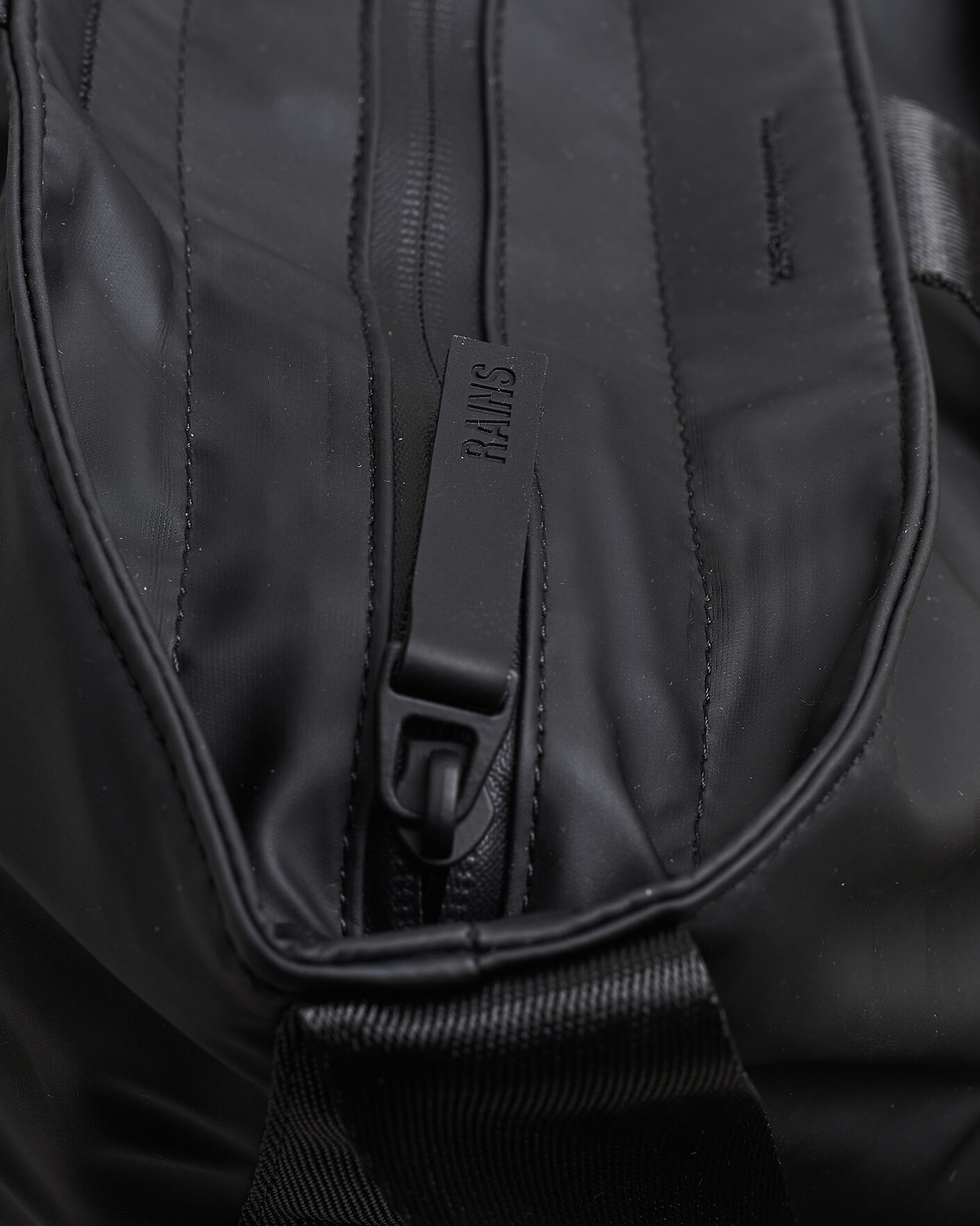Herr | Väskor | RAINS | Dash Messenger Tote Bag Black
