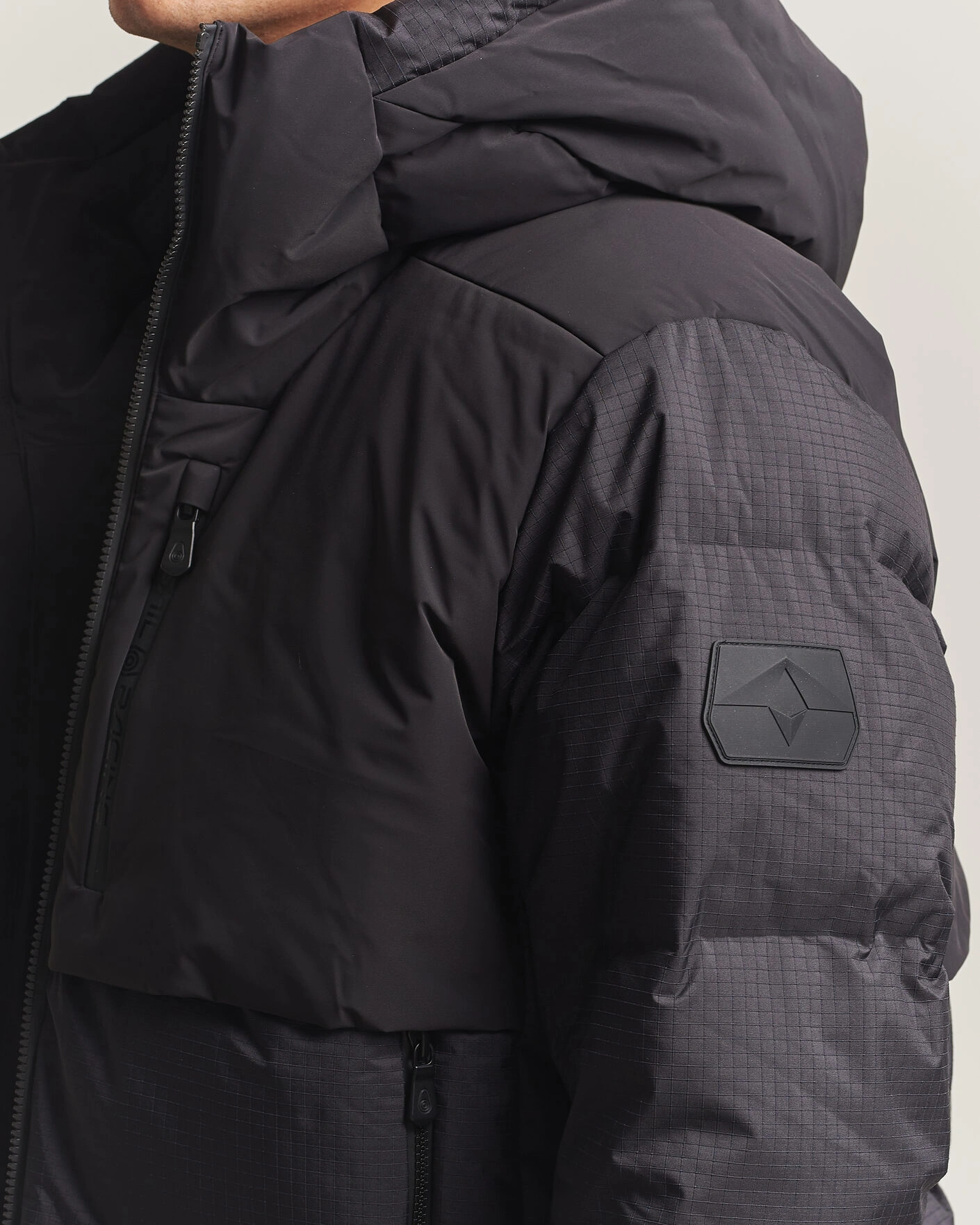 Herr | Jackor | Sail Racing | Polar Down Hooded Jacket Carbon