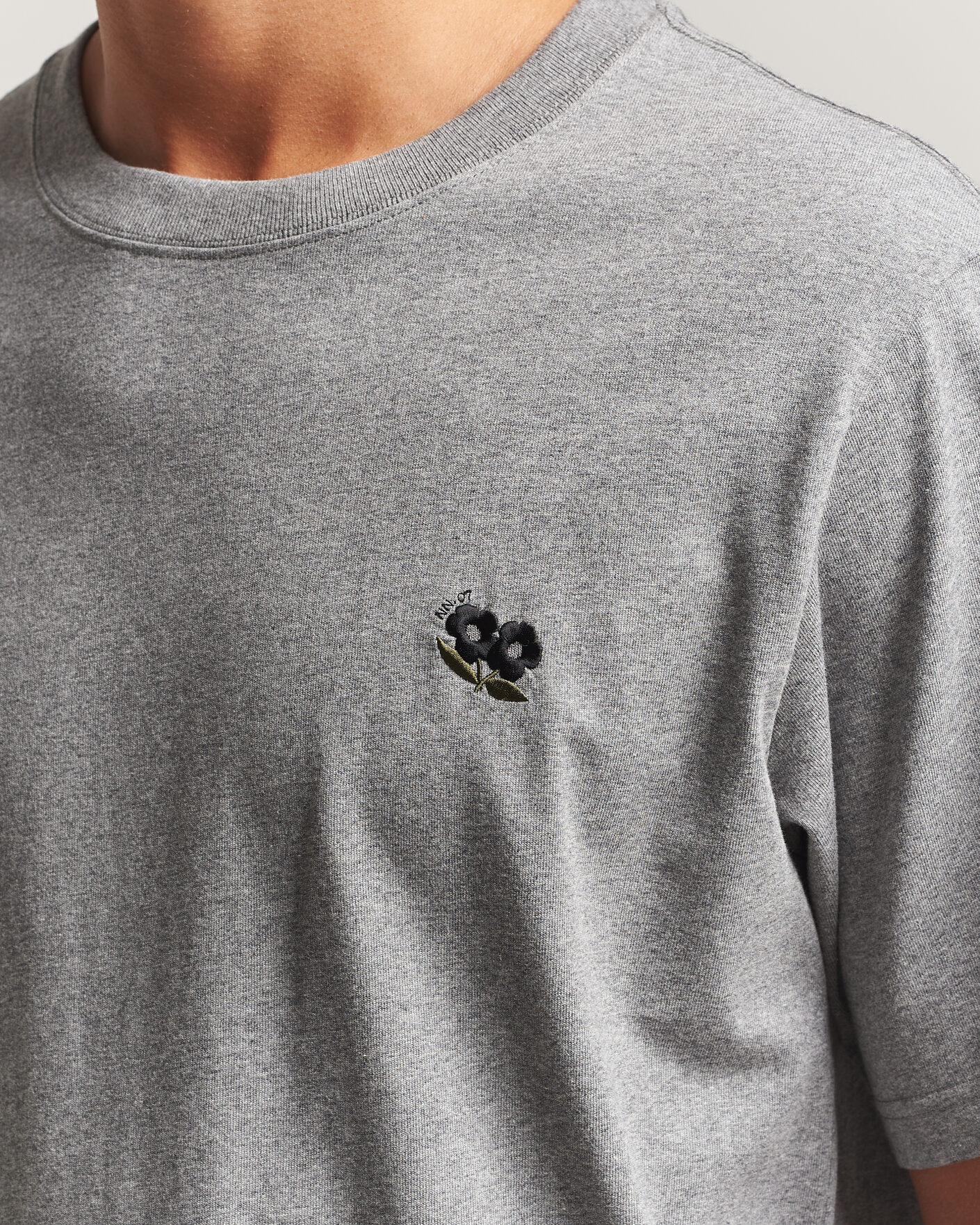 Herr | T-Shirts | NN07 | Jett Embroidered Crew Neck T-Shirt Grey Melange