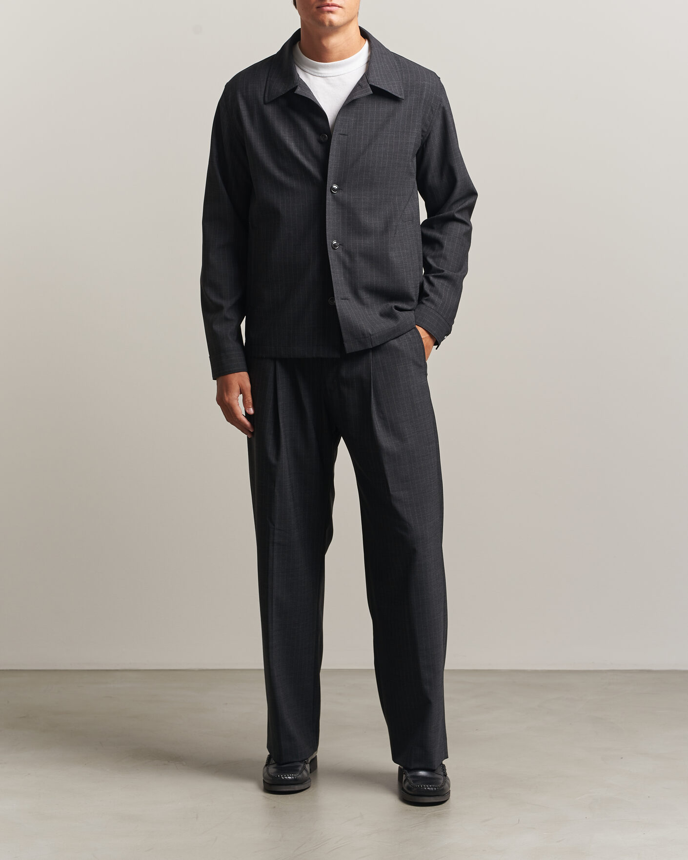 Herr | Byxor | NN07 | Kay Wool Pinstriped Trousers Dark Grey