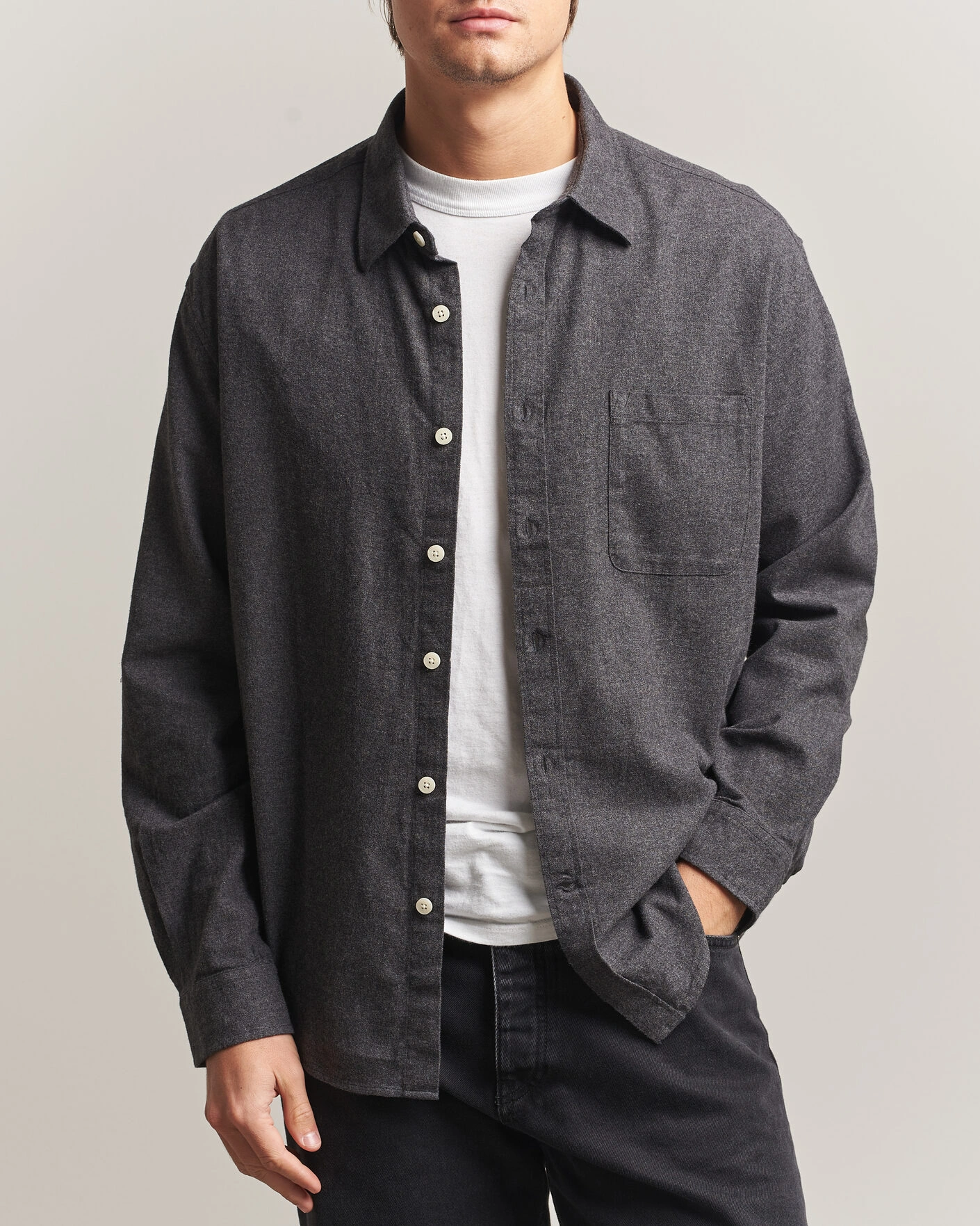 Herr | Skjortor | NN07 | Dino Brushed Flannel Shirt Dark Grey