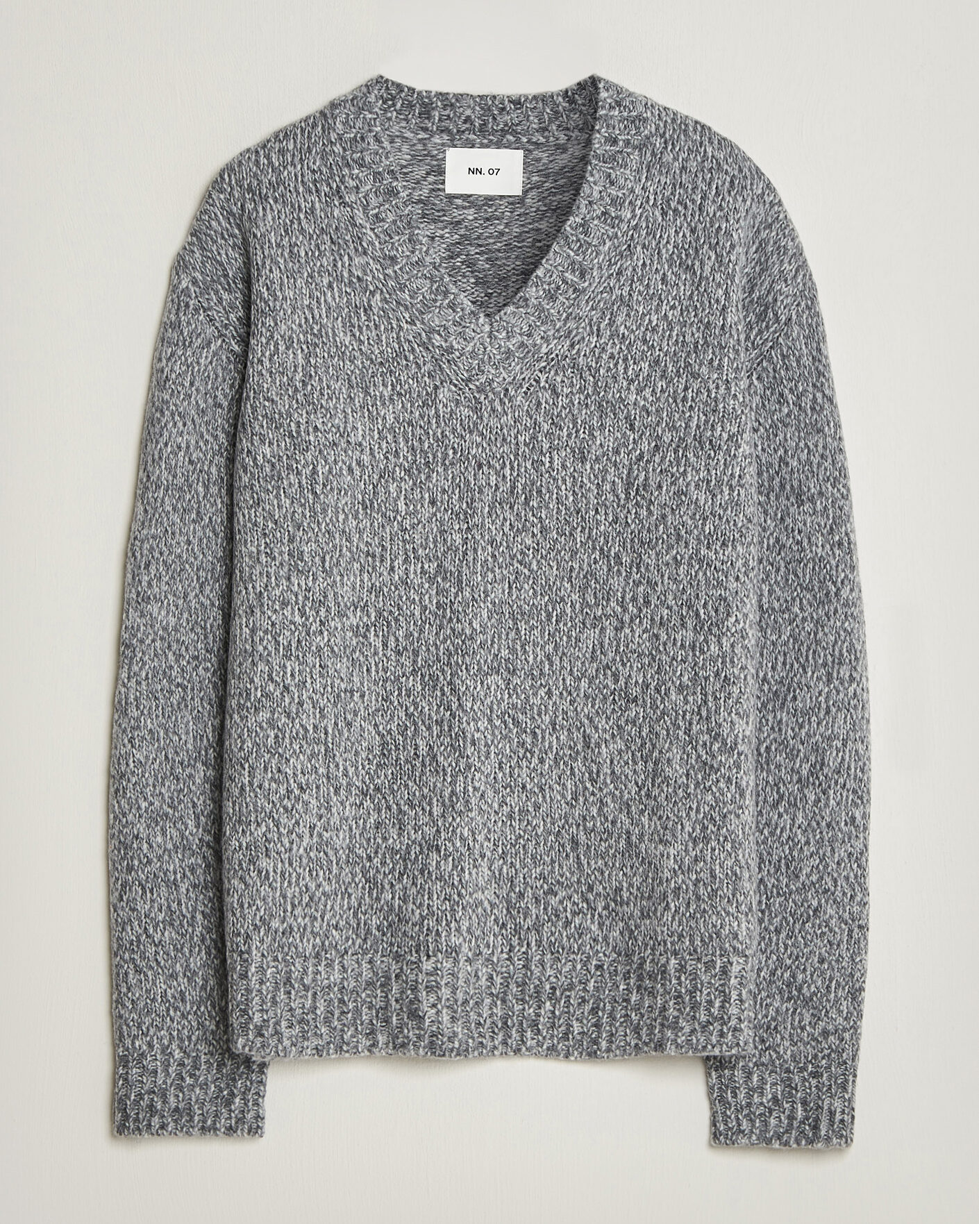 Herr | Tröjor | NN07 | Flint Wool Knitted V-Neck Grey Melange