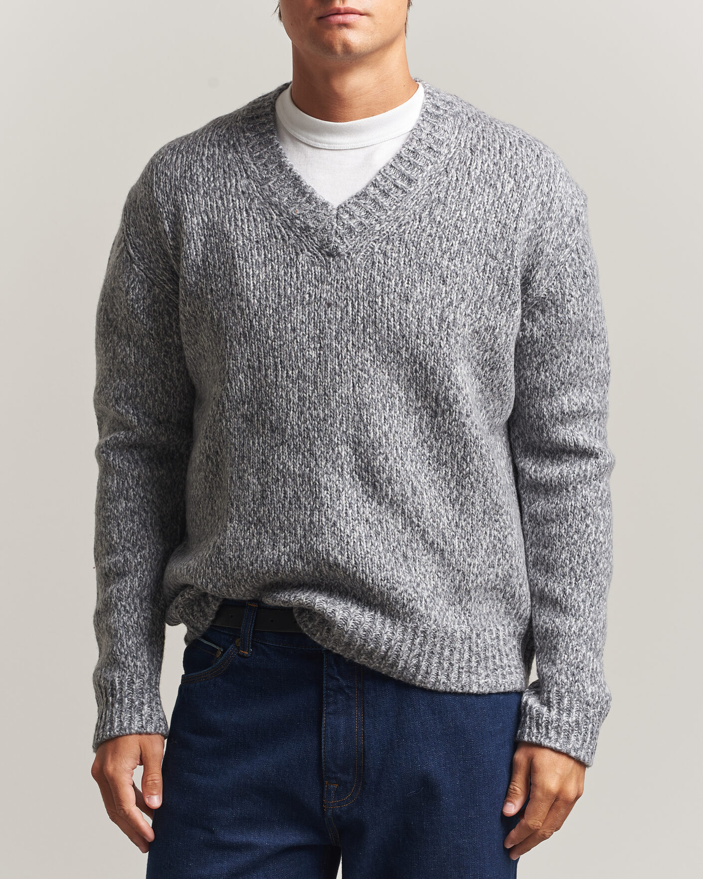 Herr | Tröjor | NN07 | Flint Wool Knitted V-Neck Grey Melange