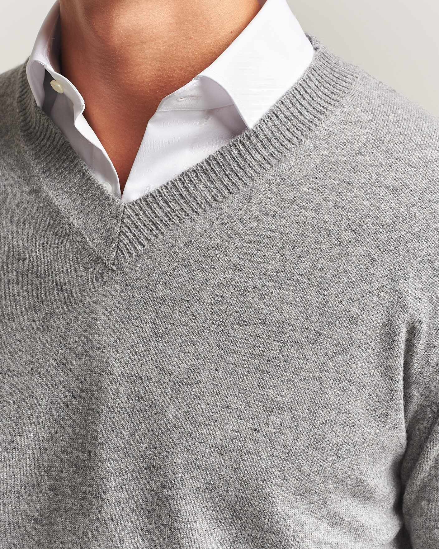 Herr | Tröjor | Oscar Jacobson | Gregor Wool/Cashmere V-Neck Grey Melange