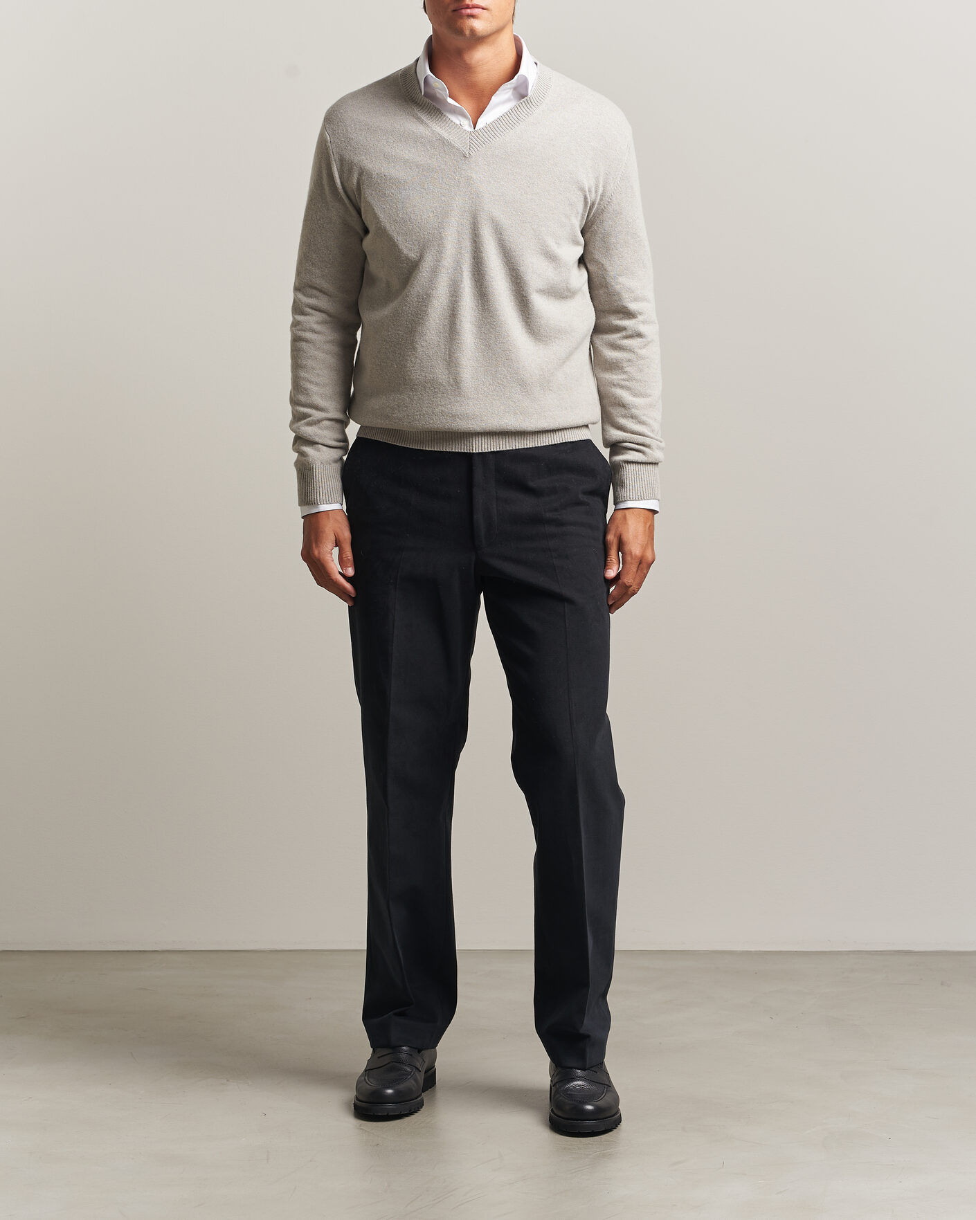 Herr | Tröjor | Oscar Jacobson | Gregor Wool/Cashmere V-Neck Light Beige