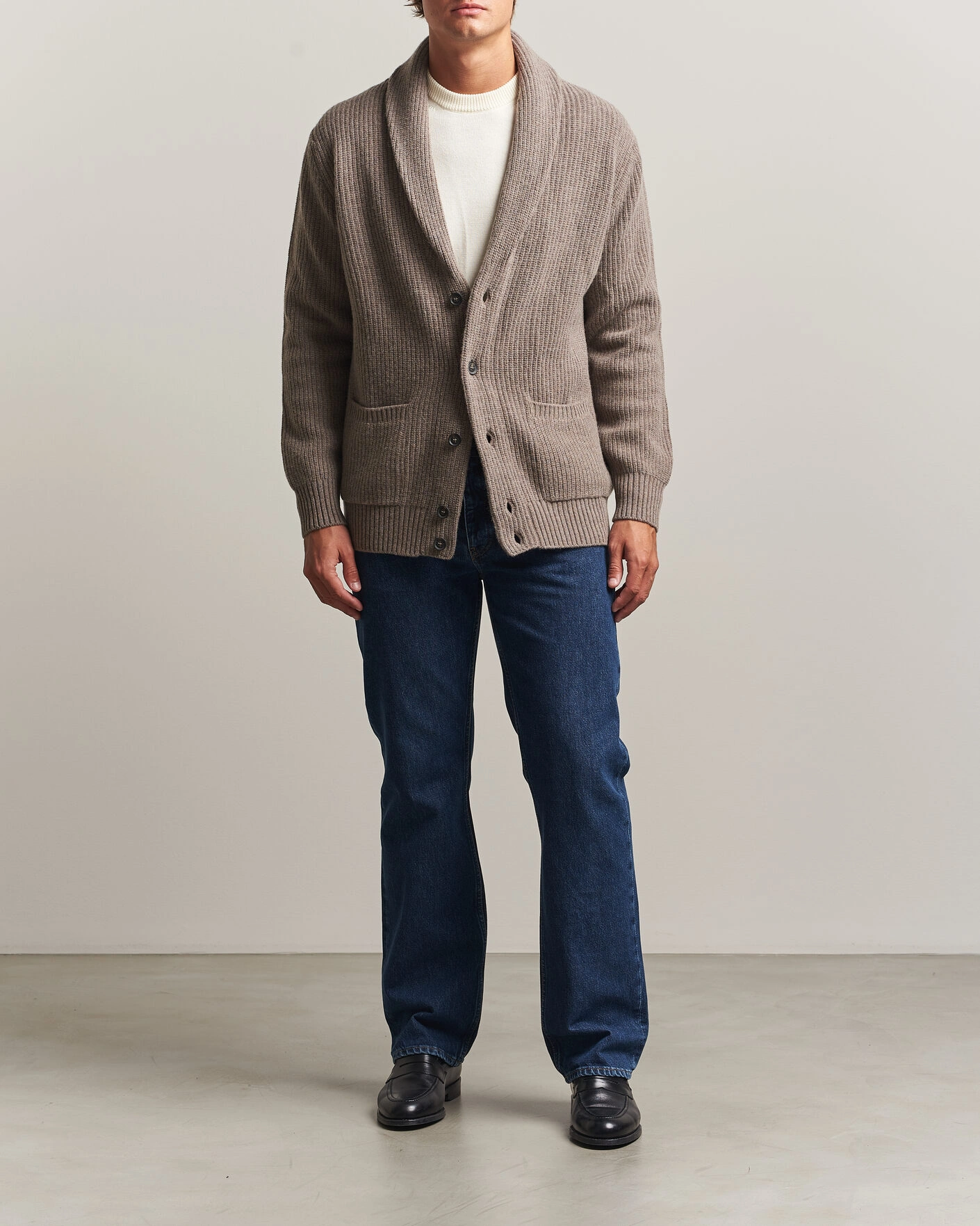 Herr | Tröjor | Oscar Jacobson | Roland Wool Cardigan Beige