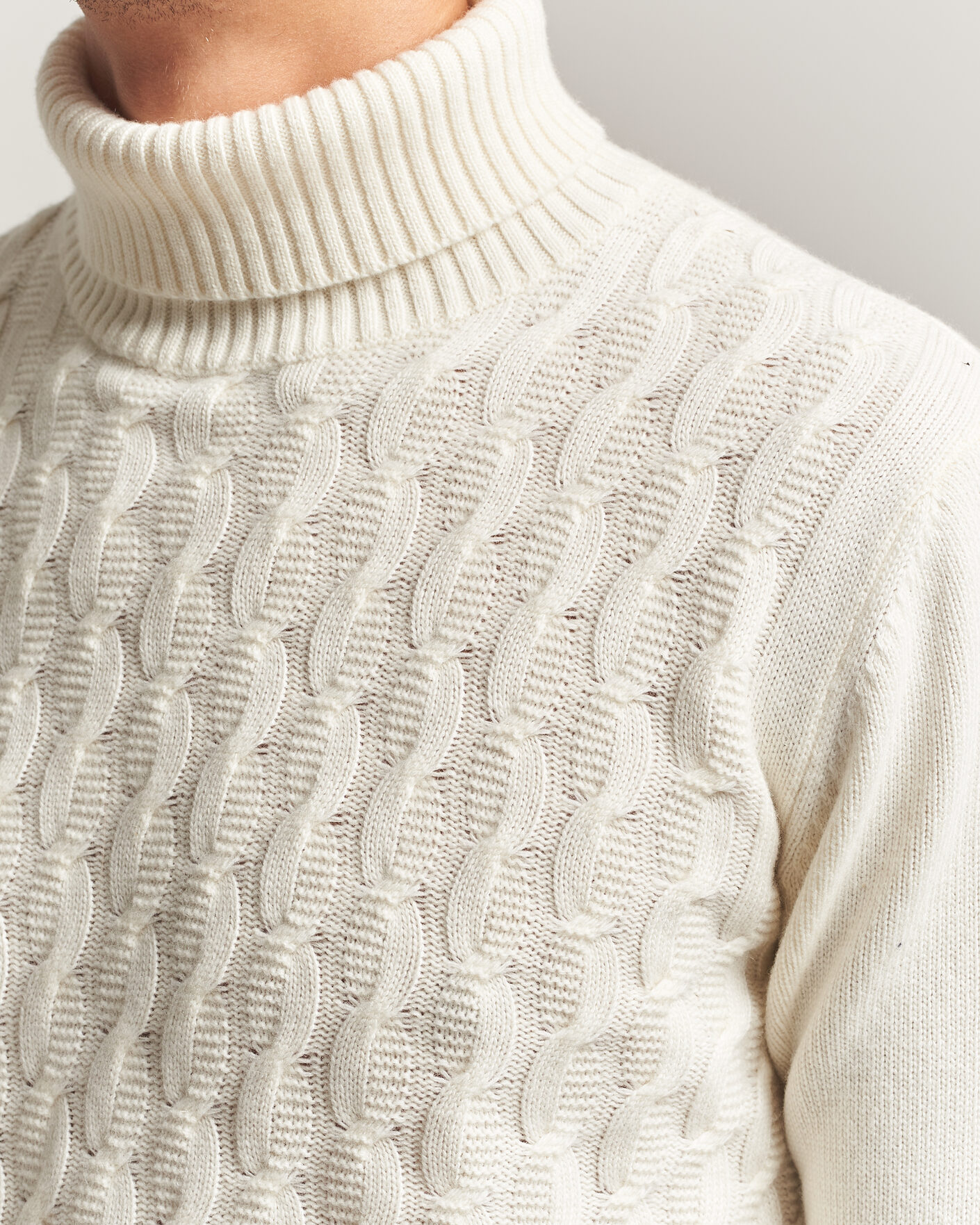 Herr | Tröjor | Oscar Jacobson | Seppo Cable Knitted Rollneck White