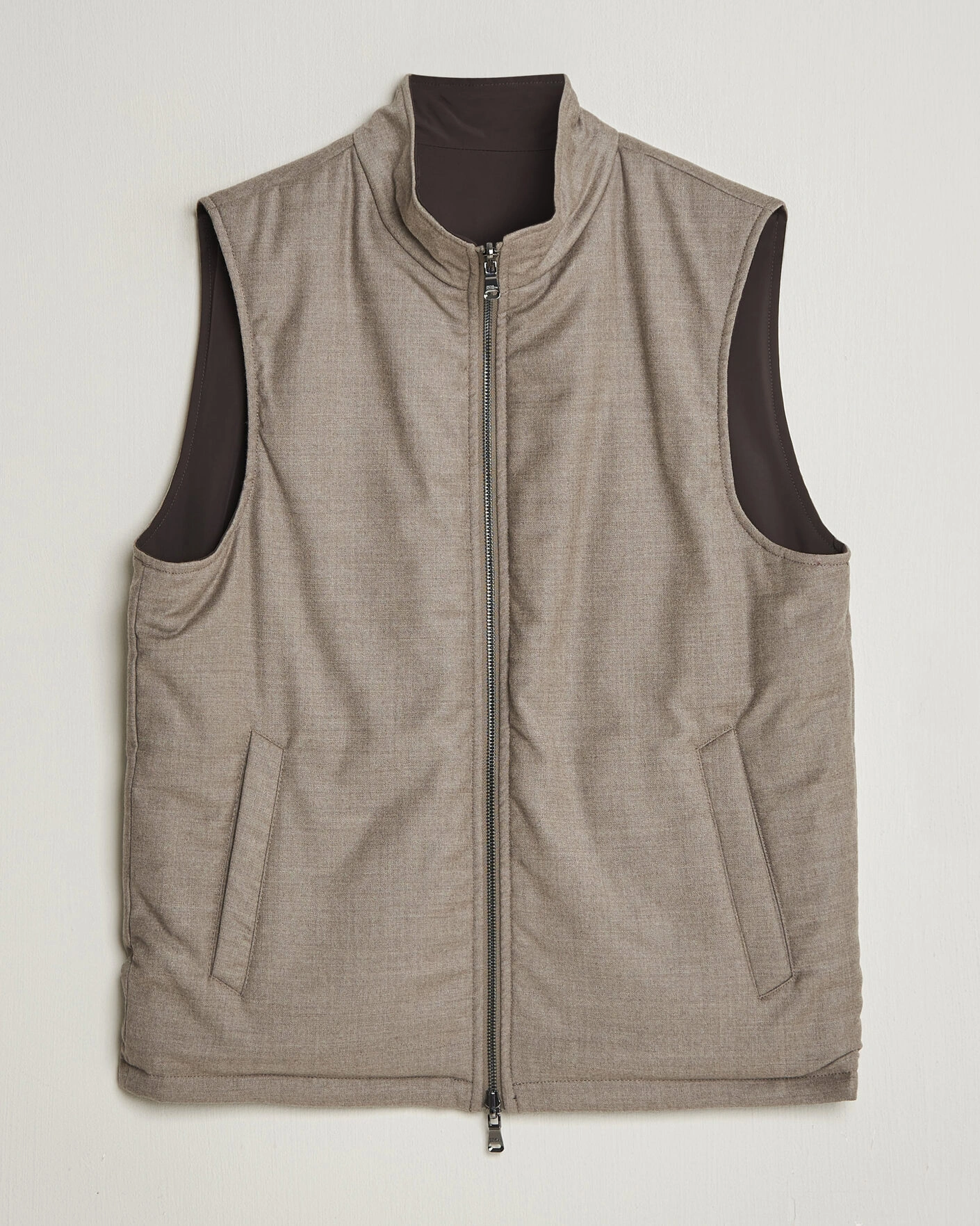 Herr | Västar | Oscar Jacobson | Nylon/Wool Reversible Vest Taupe