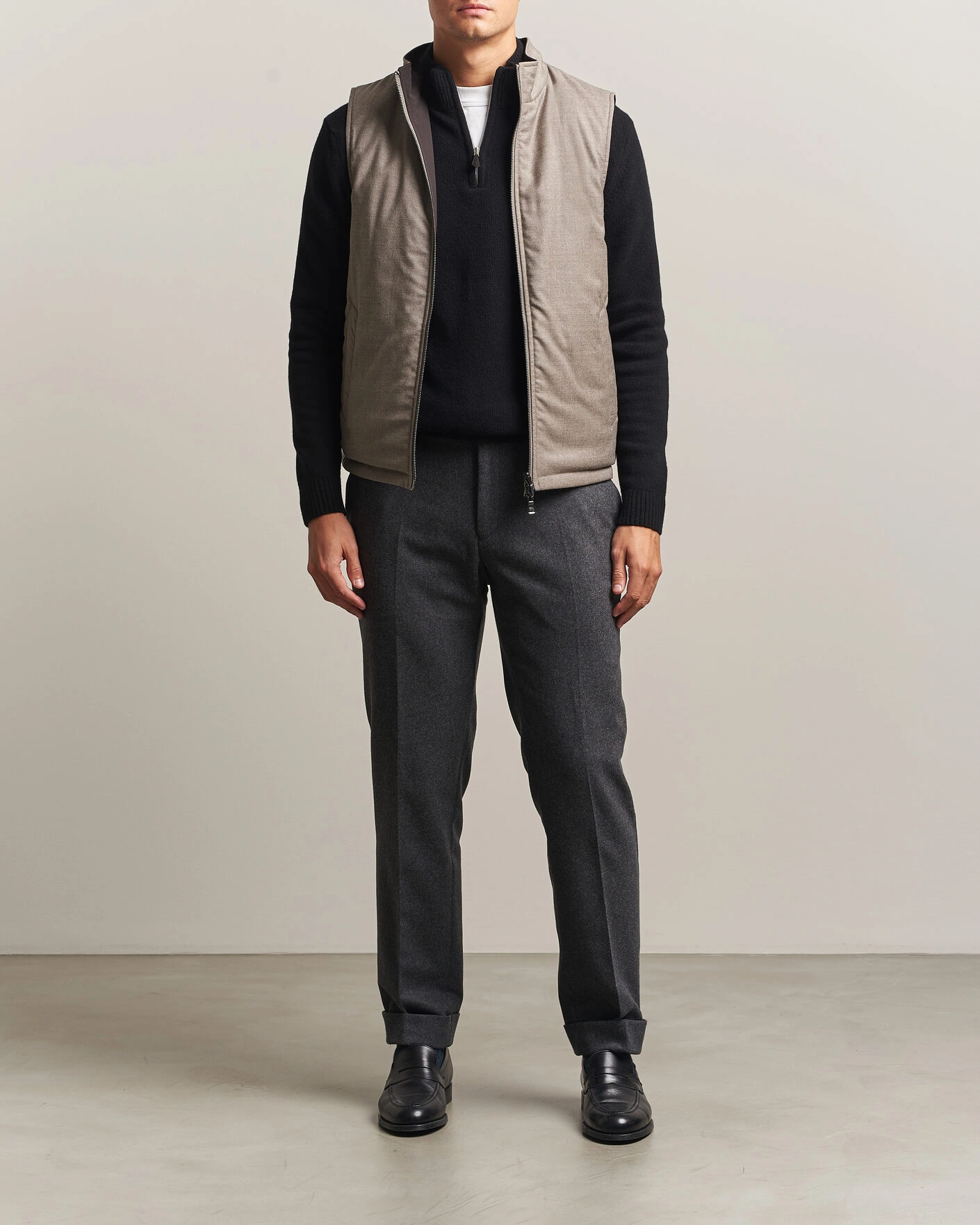 Herr | Västar | Oscar Jacobson | Nylon/Wool Reversible Vest Taupe