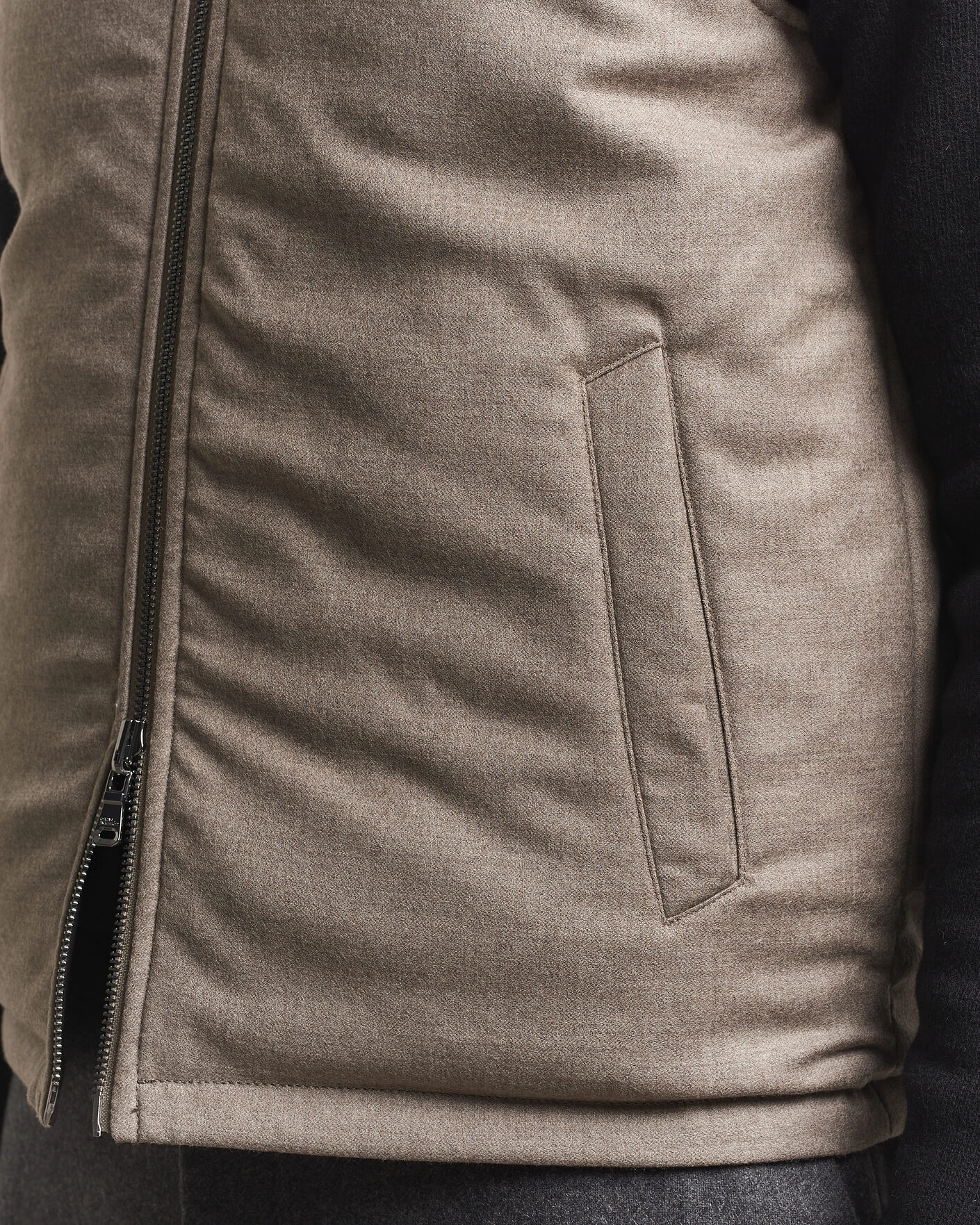 Herr | Västar | Oscar Jacobson | Nylon/Wool Reversible Vest Taupe