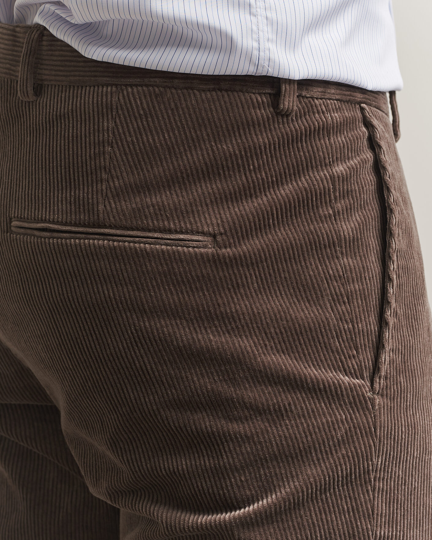 Herr | Byxor | Oscar Jacobson | Dandy Corduroy Trousers Taupe