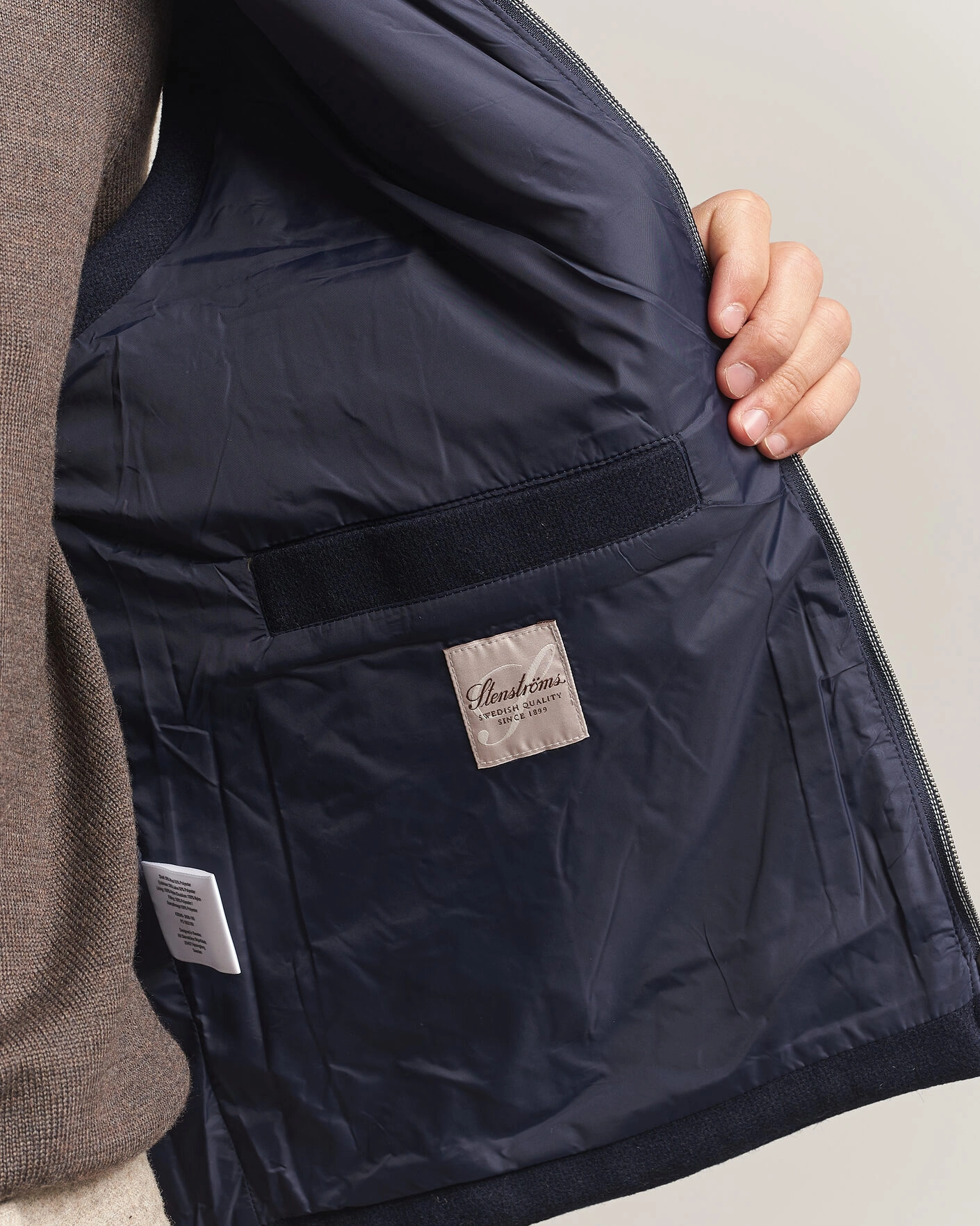 Herr | Västar | Stenströms | Wool Alcantara Detail Light Padded Vest Navy