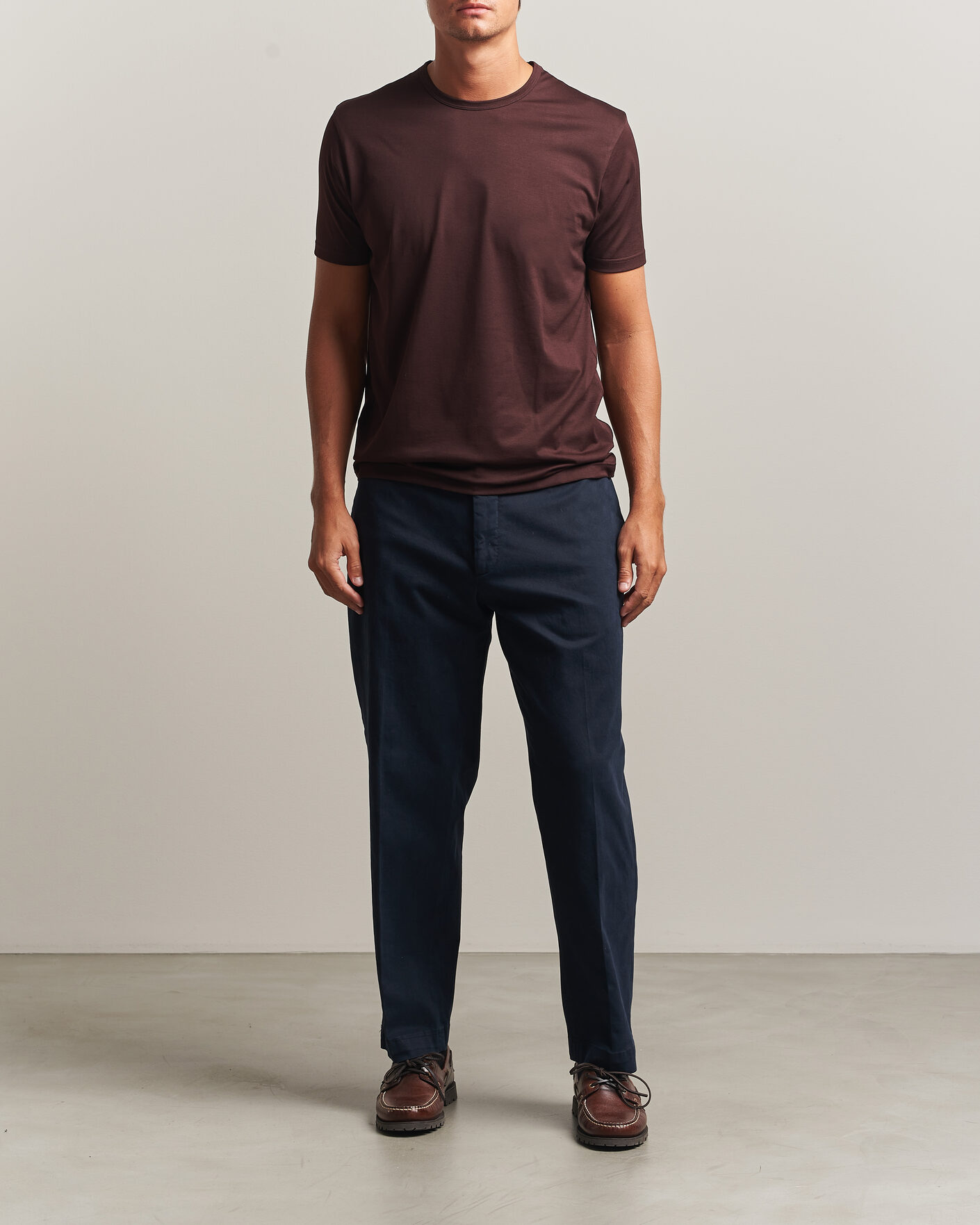 Herr | T-Shirts | Sunspel | Crew Neck Q82 Cotton T-Shirt Dark Brown