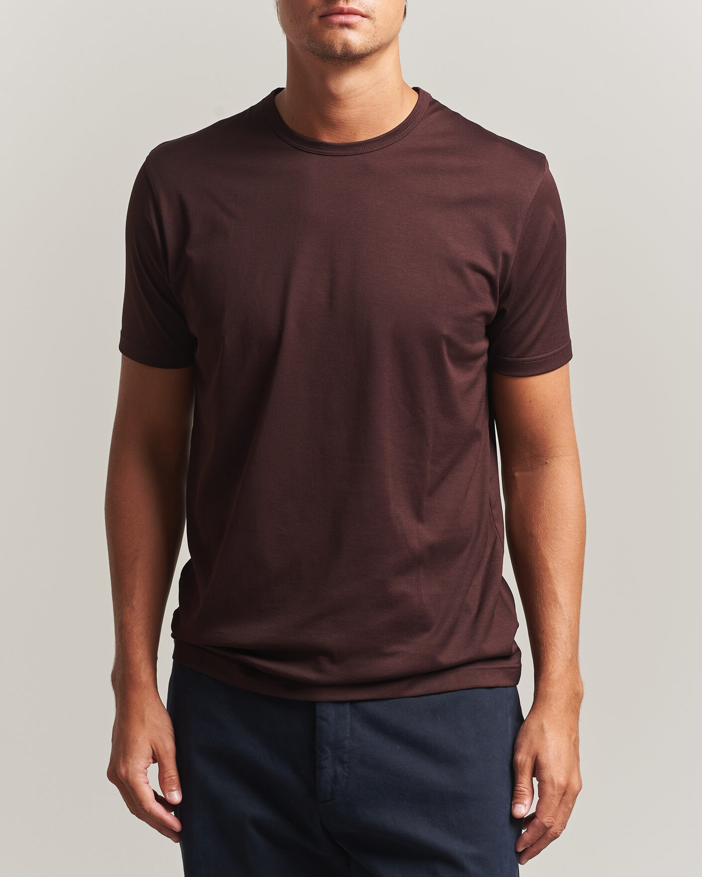 Herr | T-Shirts | Sunspel | Crew Neck Q82 Cotton T-Shirt Dark Brown