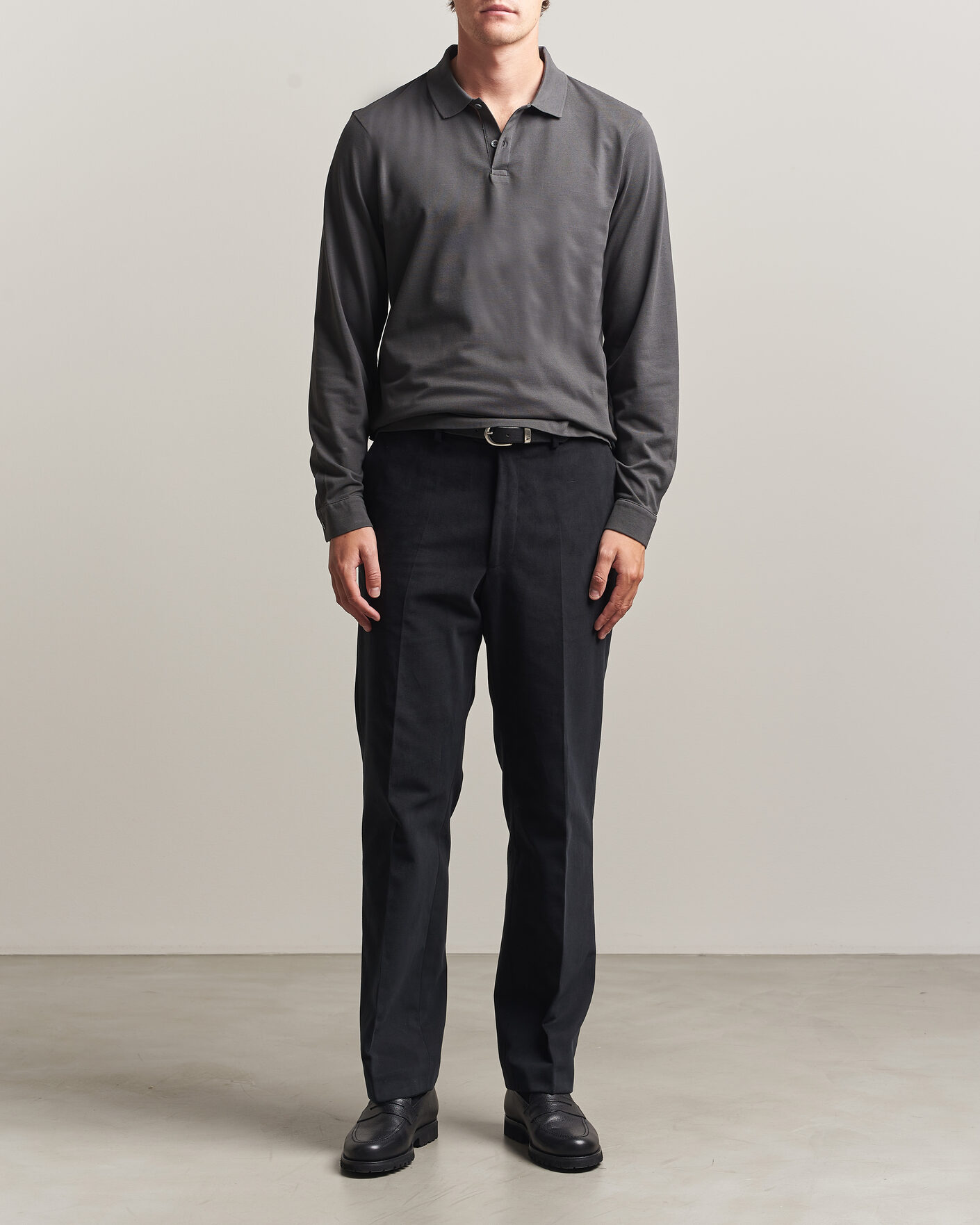 Herr | Pikéer | Sunspel | Supima Cotton Long Sleeve Pique Polo Anthracite