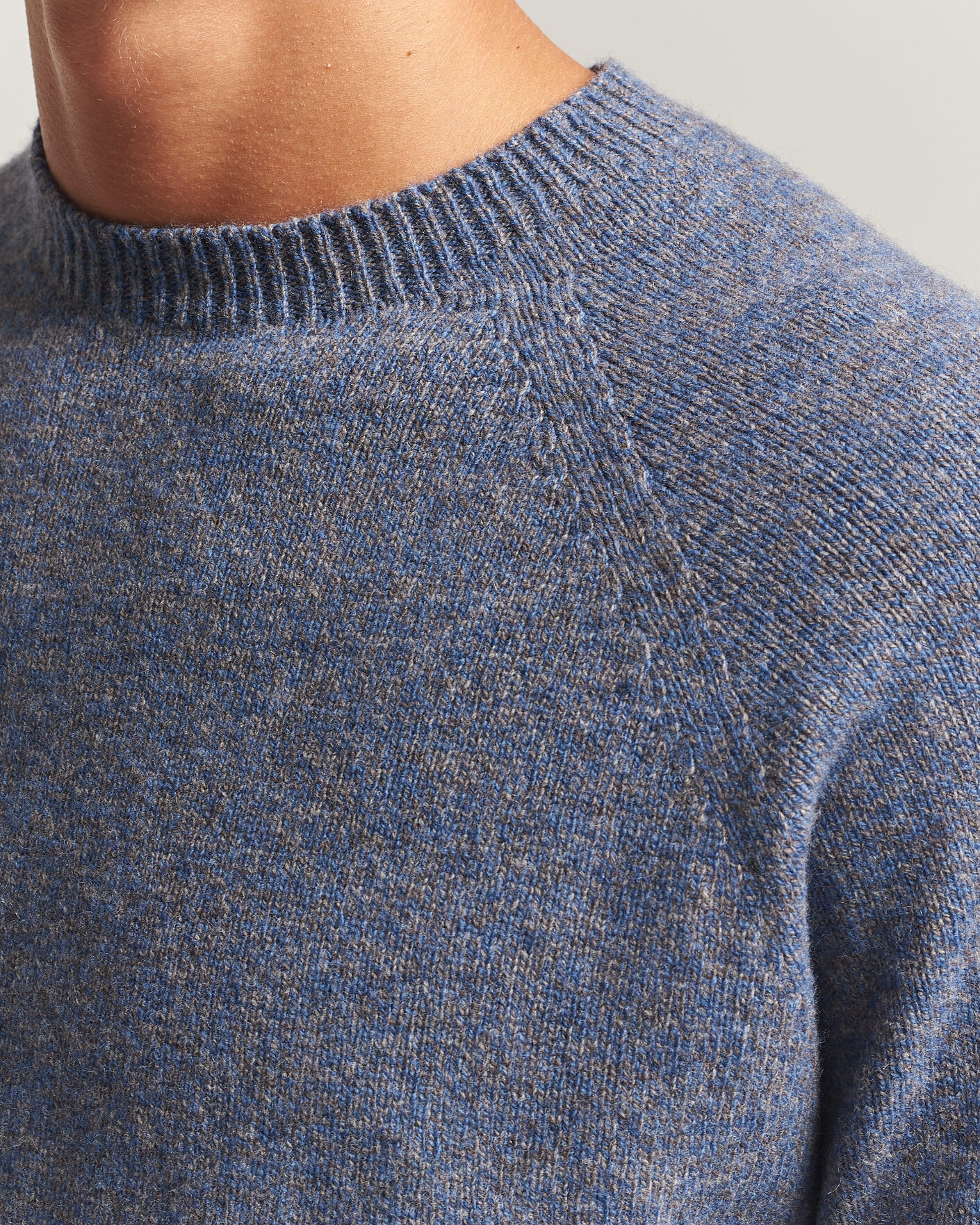 Herr | Tröjor | Sunspel | Lambswool Crew Neck Denim Twist