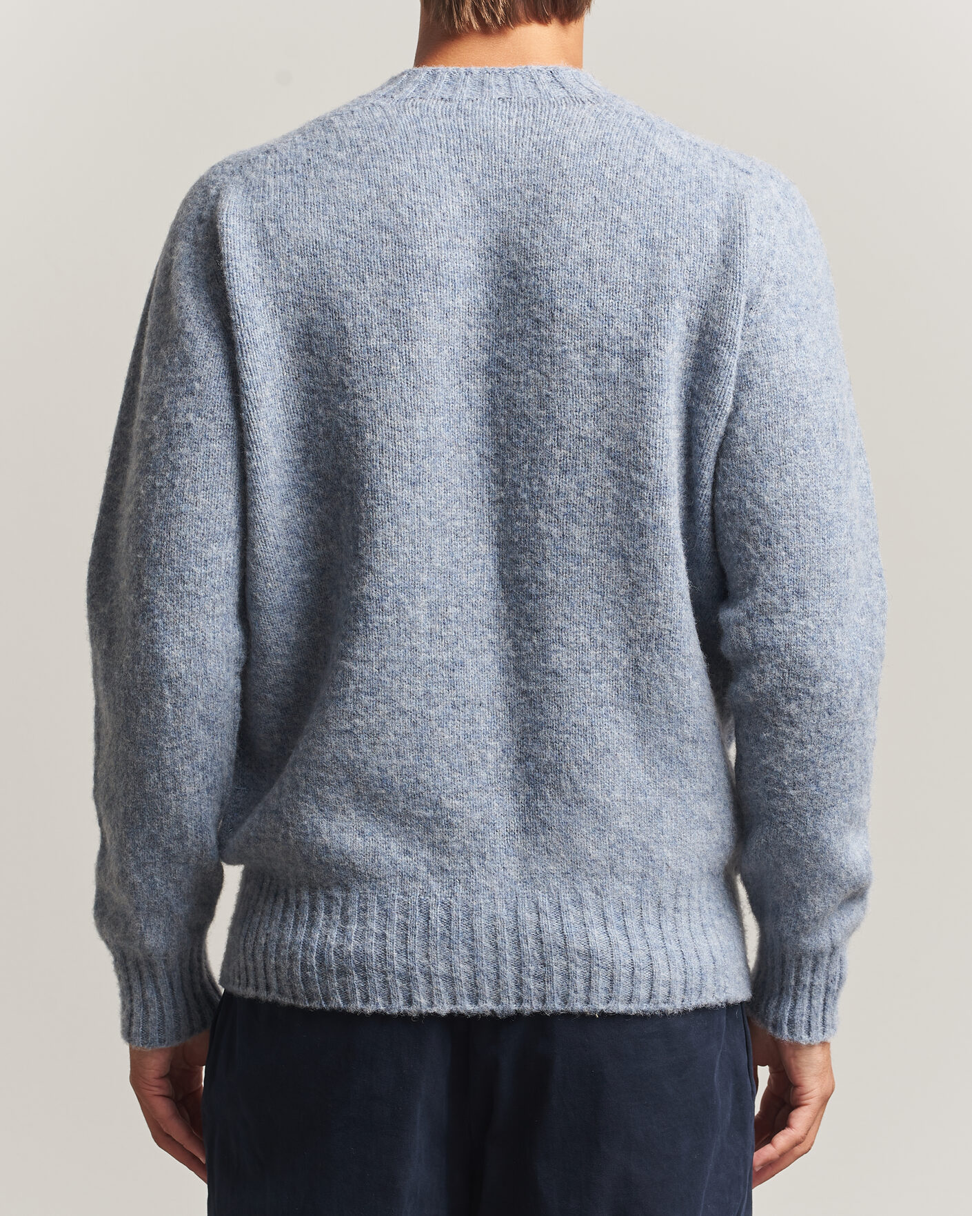 Herr | Tröjor | Sunspel | Brushed Shetland Crew Neck Powder Blue