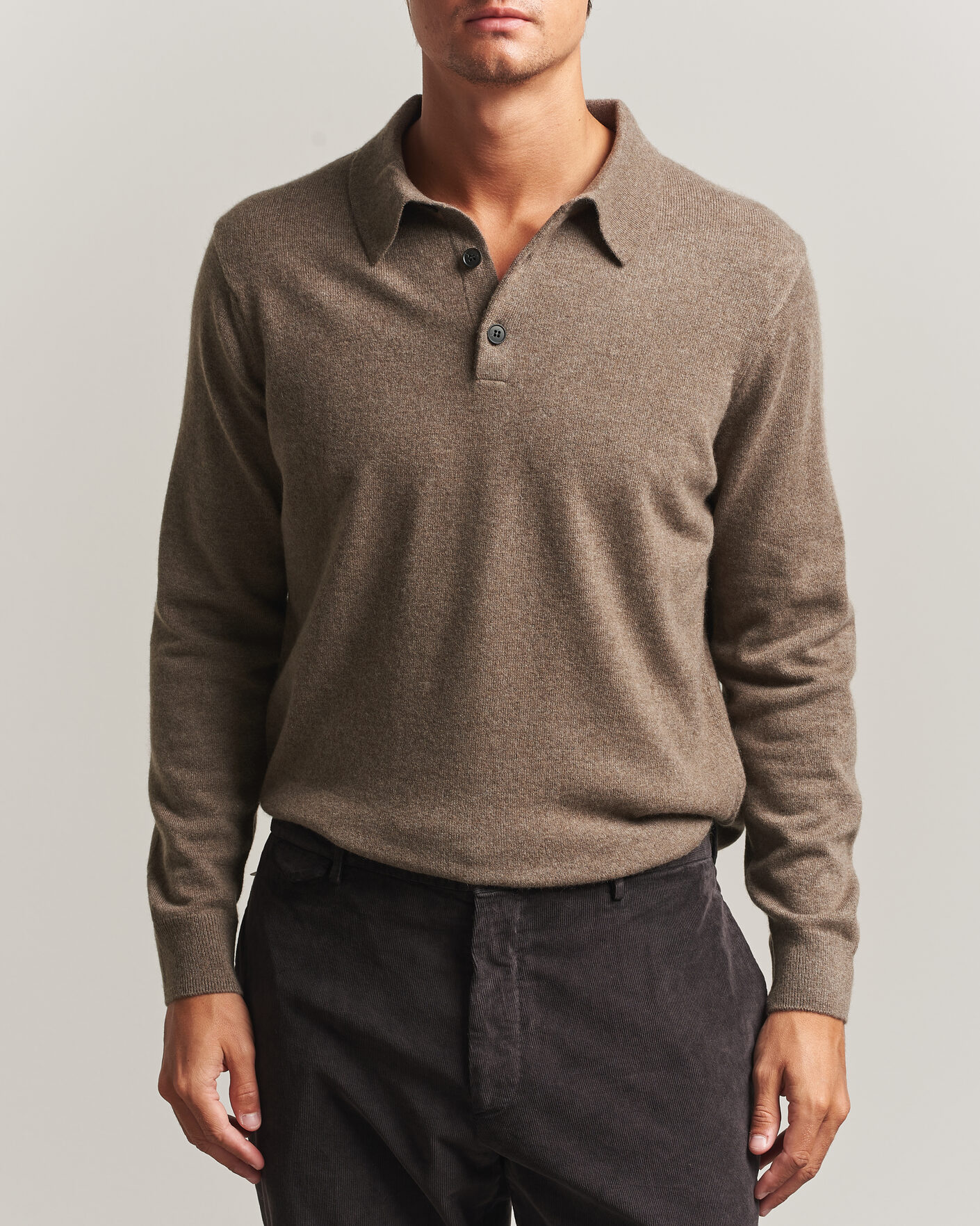 Herr | Tröjor | Sunspel | Cashmere Polo Taupe