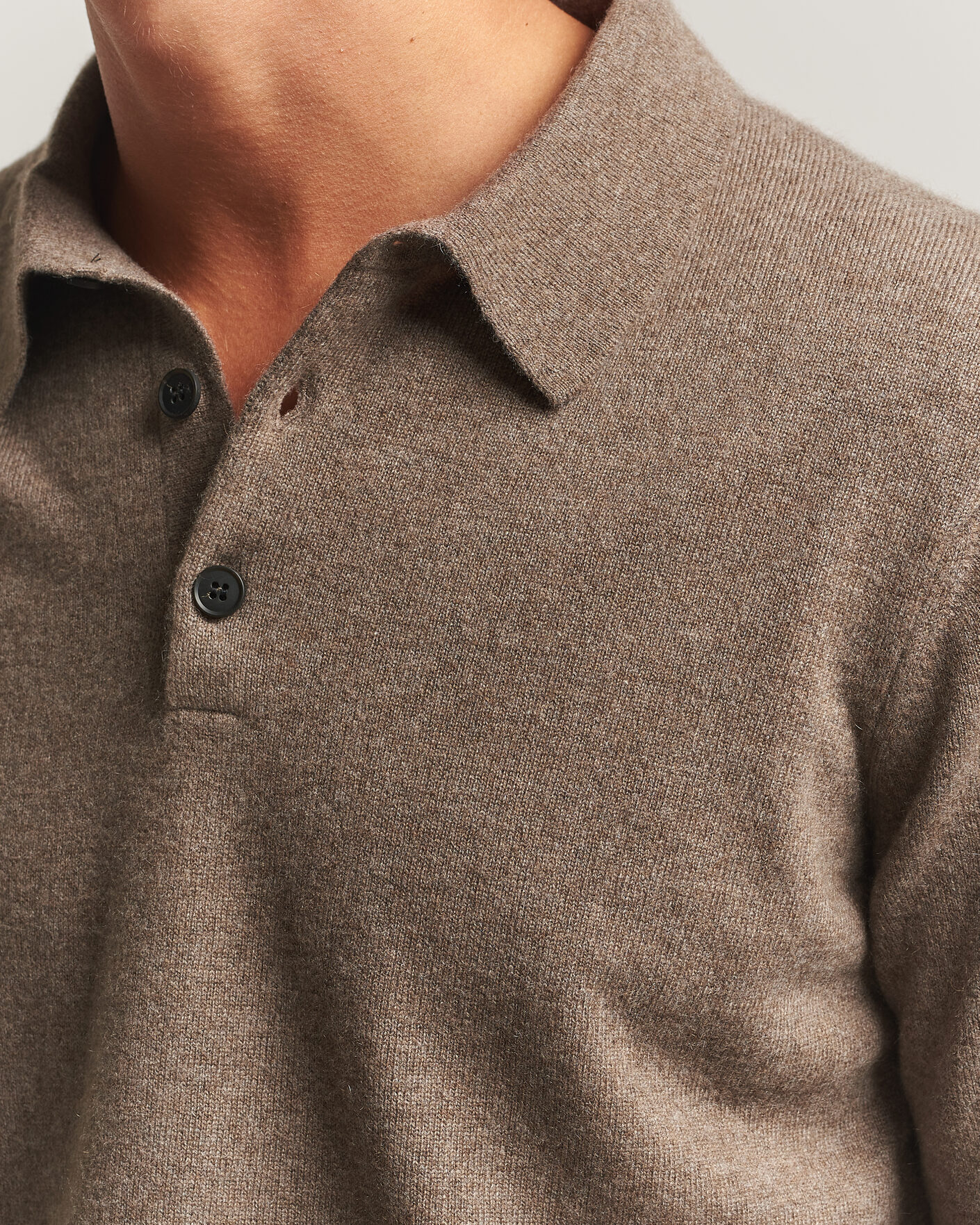 Herr | Tröjor | Sunspel | Cashmere Polo Taupe