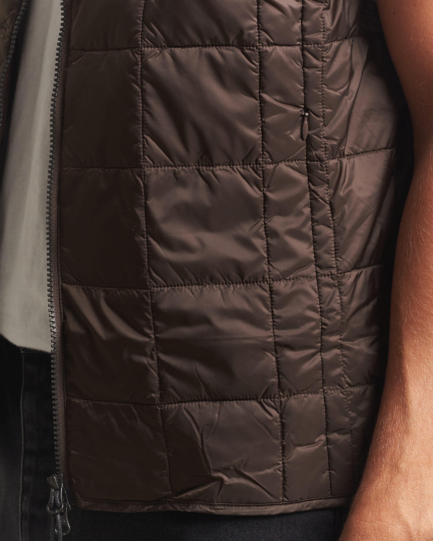 Herr | Västar | TAION | High Neck Full Zip Lightweight Down Vest Dark Choco