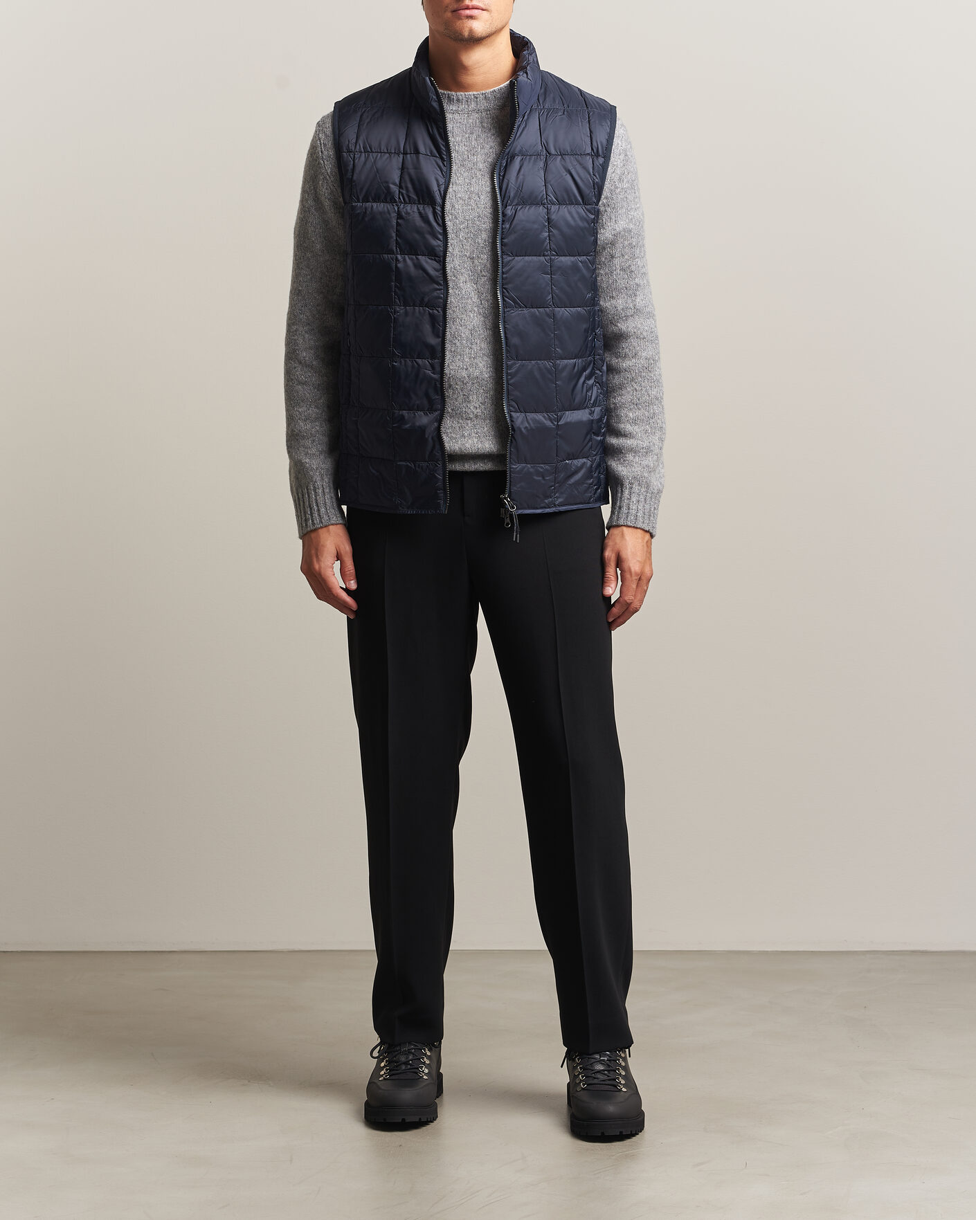 Herr | Västar | TAION | High Neck Full Zip Lightweight Down Vest Dark Navy