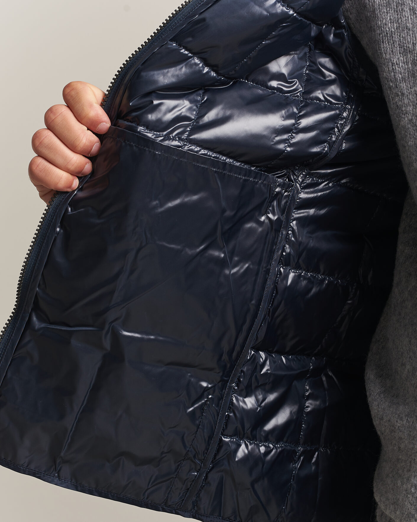 Herr | Västar | TAION | High Neck Full Zip Lightweight Down Vest Dark Navy