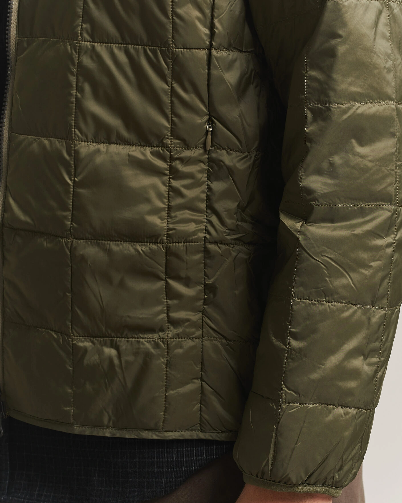 Herr | Jackor | TAION | High Neck Full Zip Lightweight Down Jacket Dark Olive