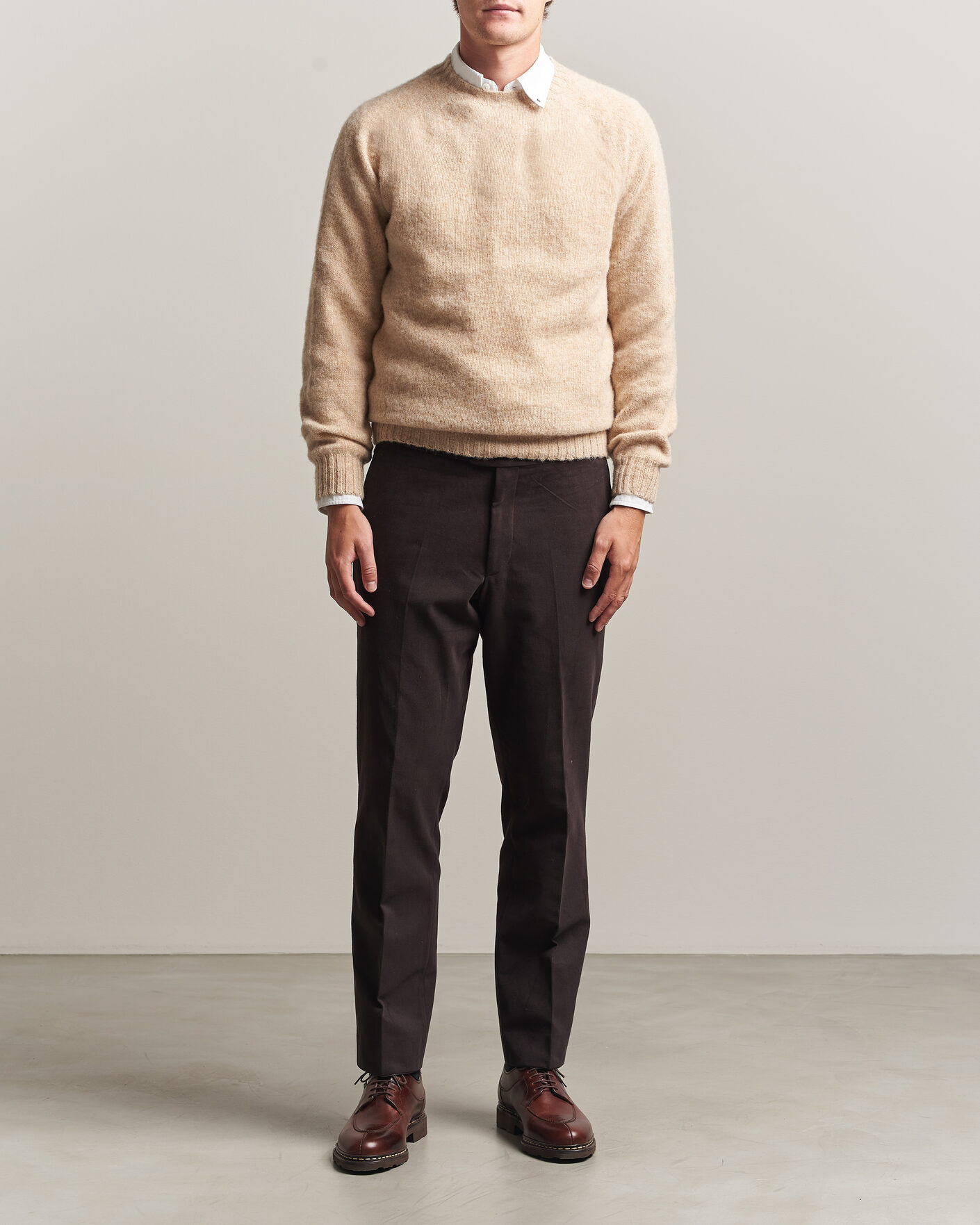 Herr | Tröjor | Harley Of Scotland | Brushed Supersoft Lambswool Crewneck Calico