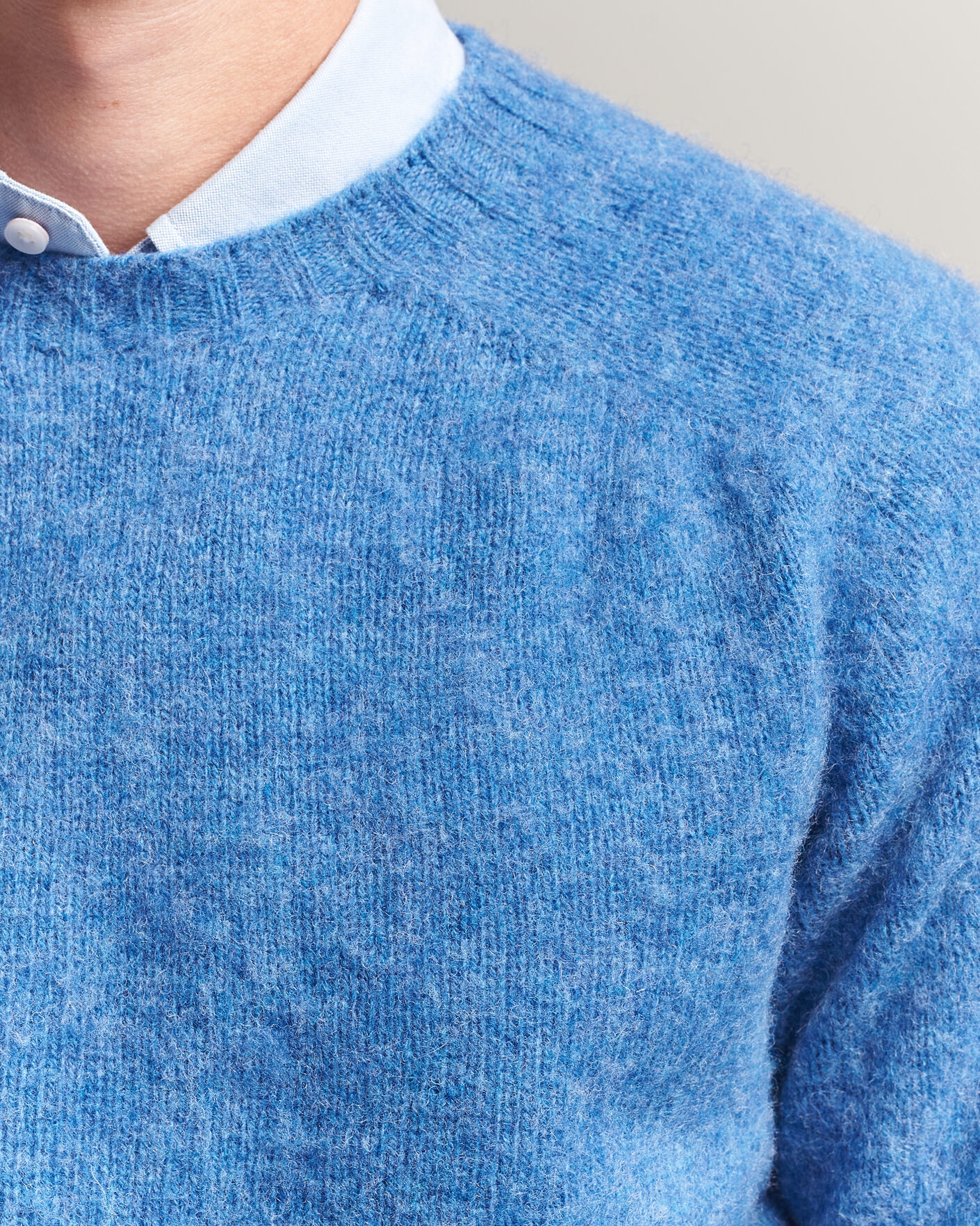 Herr | Tröjor | Harley Of Scotland | Brushed Supersoft Lambswool Crewneck Cobalt