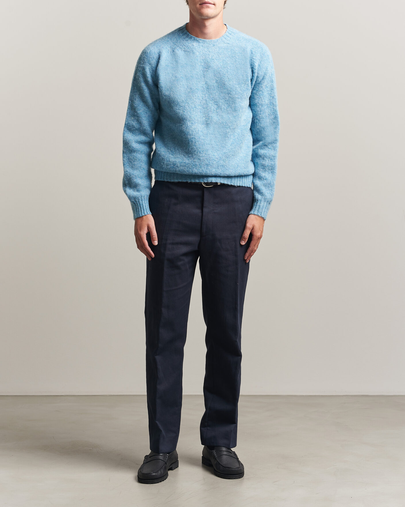 Herr | Tröjor | Harley Of Scotland | Brushed Supersoft Lambswool Crewneck Loch Blue