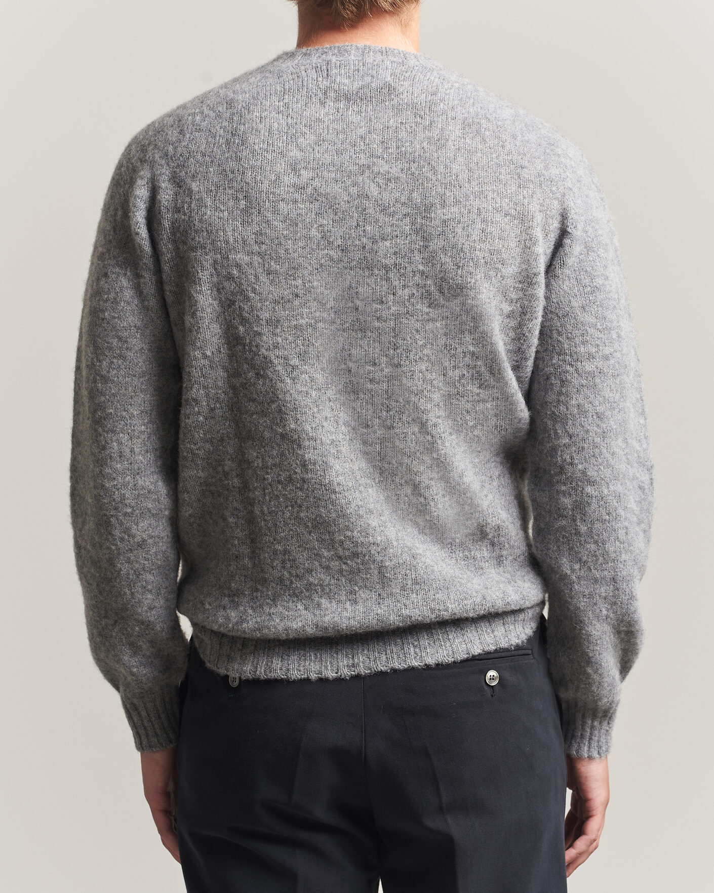 Herr | Tröjor | Harley Of Scotland | Brushed Supersoft Lambswool Crewneck Mid Grey