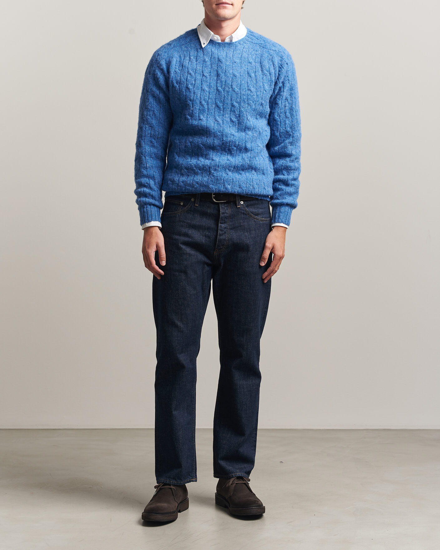 Herr | Tröjor | Harley Of Scotland | Brushed Supersoft Lambswool Cable Cobalt