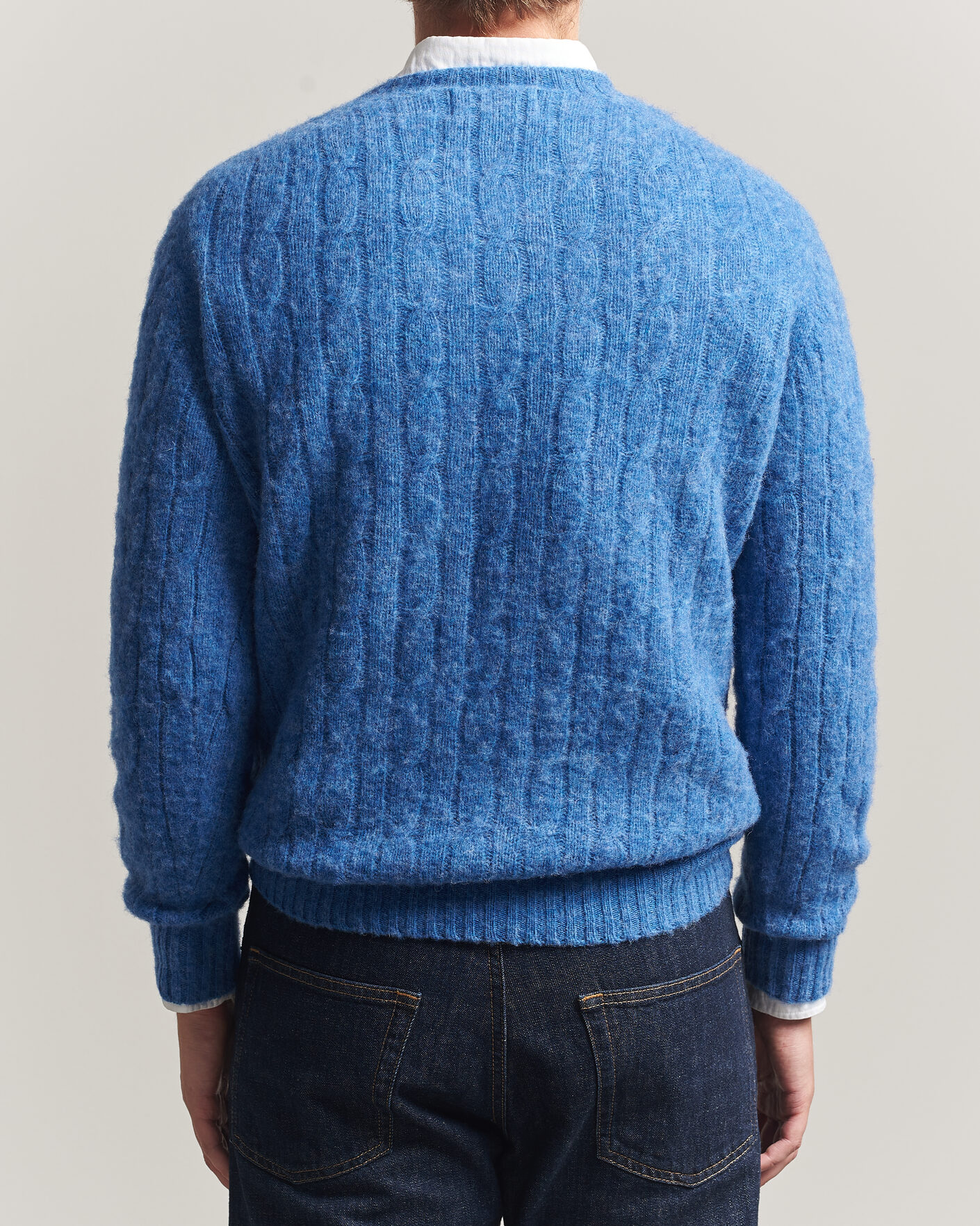 Herr | Tröjor | Harley Of Scotland | Brushed Supersoft Lambswool Cable Cobalt