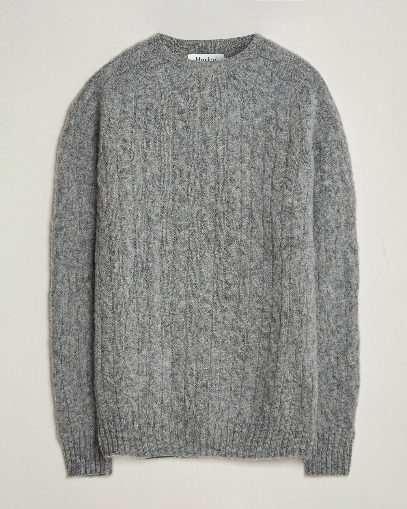 Herr | Tröjor | Harley Of Scotland | Brushed Supersoft Lambswool Cable Mid Grey