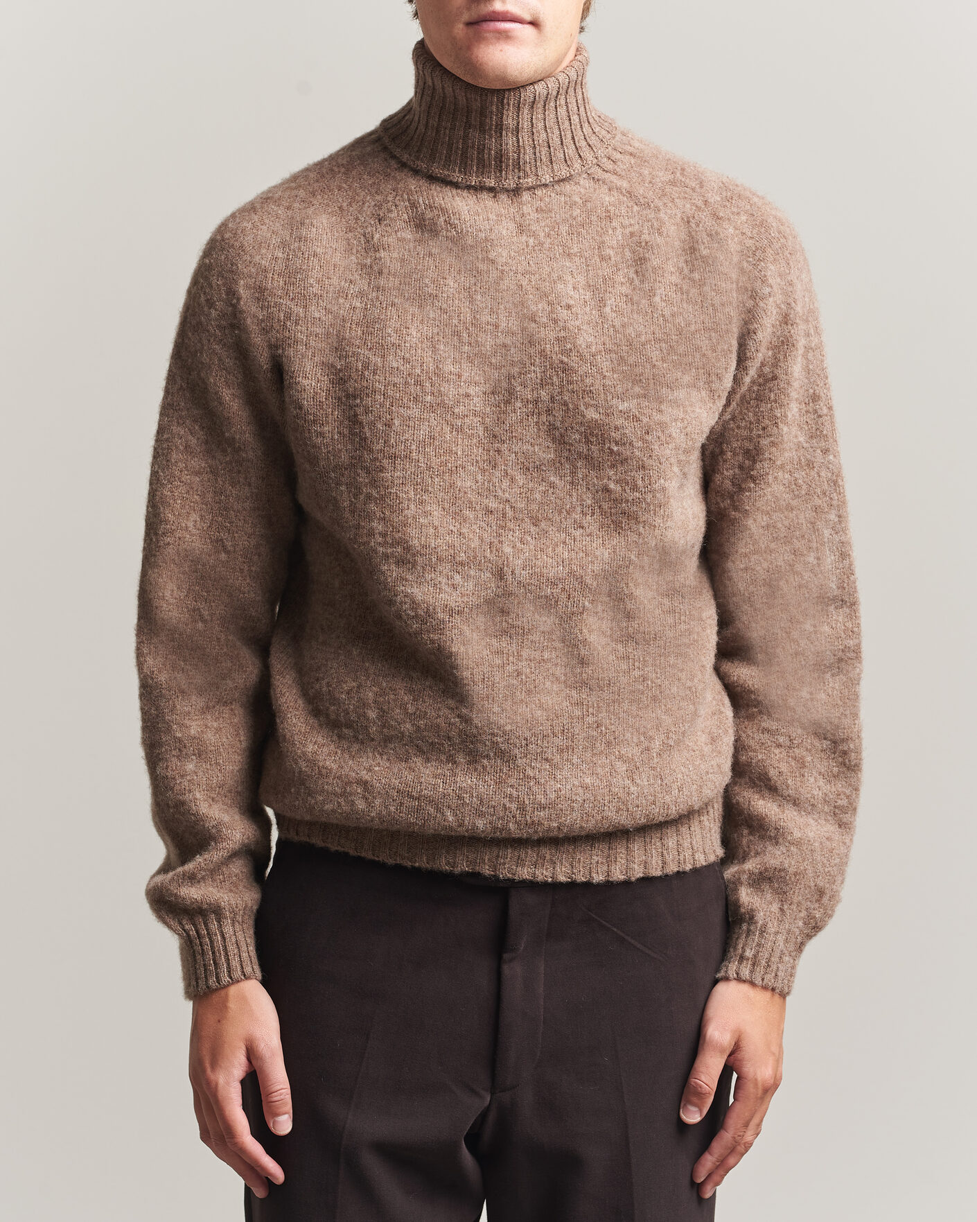 Herr | Tröjor | Harley Of Scotland | Brushed Supersoft Lambswool Rollneck Tundra