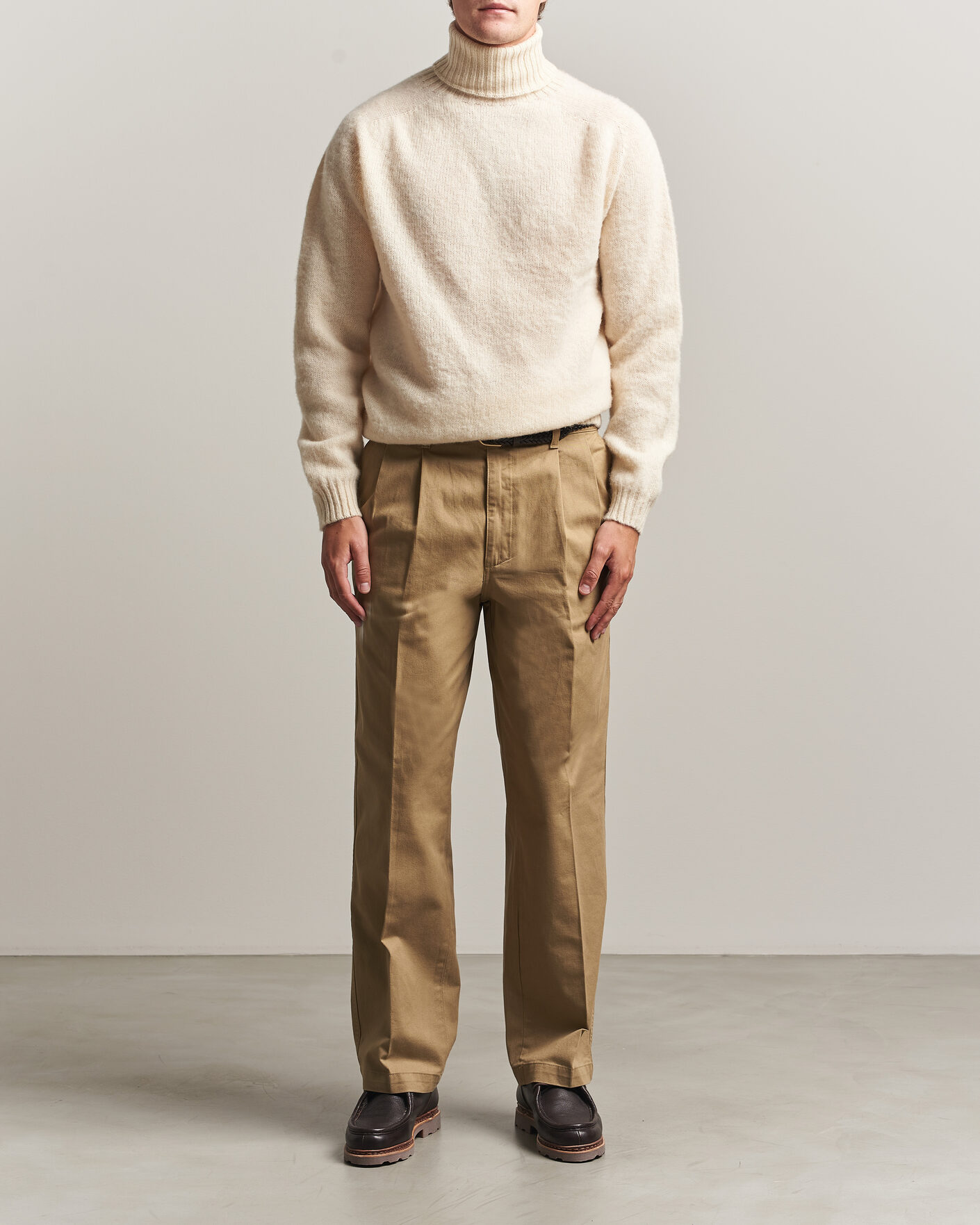 Herr | Tröjor | Harley Of Scotland | Brushed Supersoft Lambswool Rollneck Vanilla