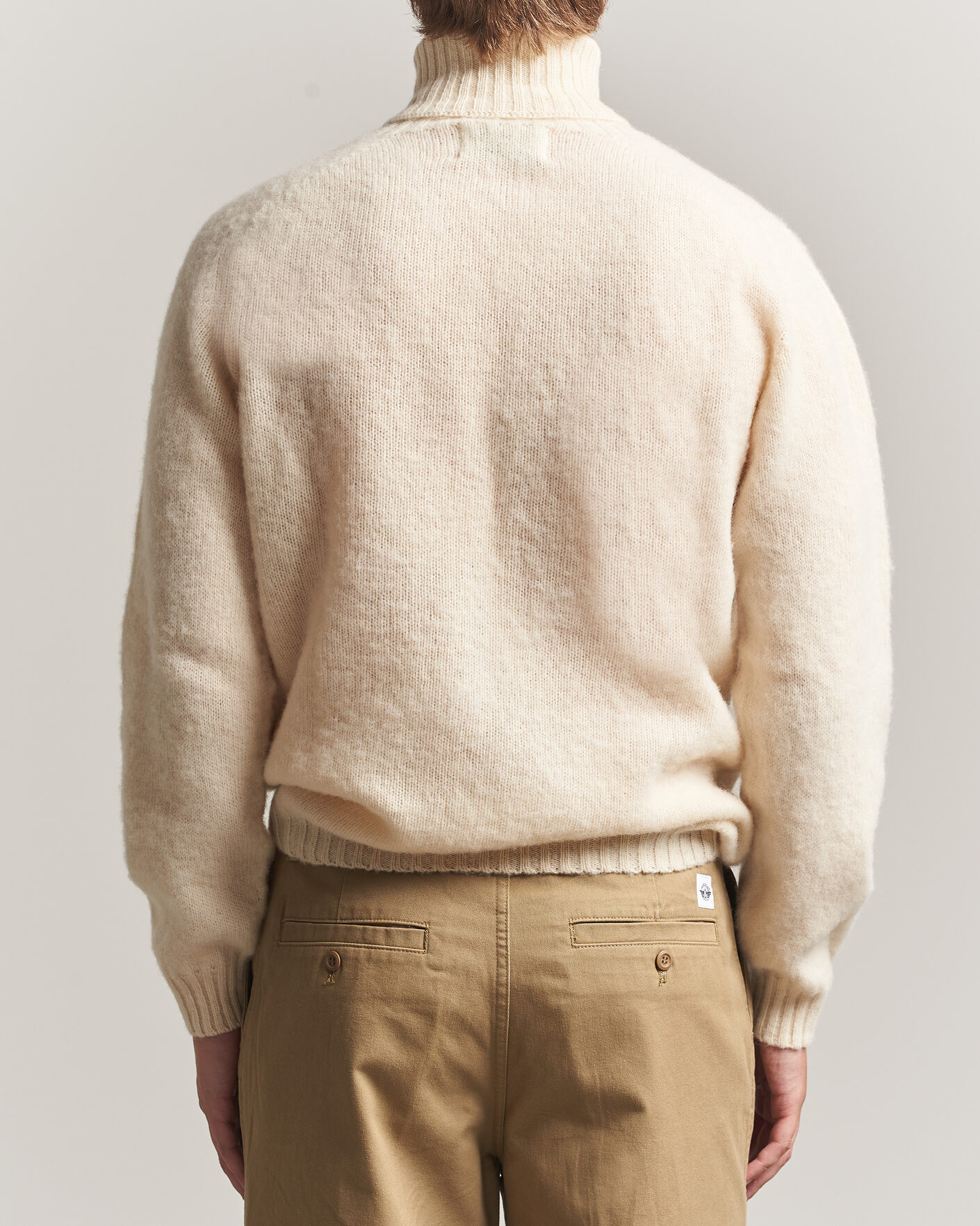 Herr | Tröjor | Harley Of Scotland | Brushed Supersoft Lambswool Rollneck Vanilla