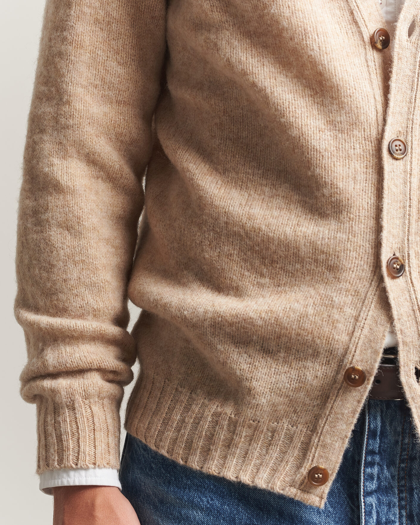 Herr | Tröjor | Harley Of Scotland | Brushed Supersoft Lambswool Cardigan Calico