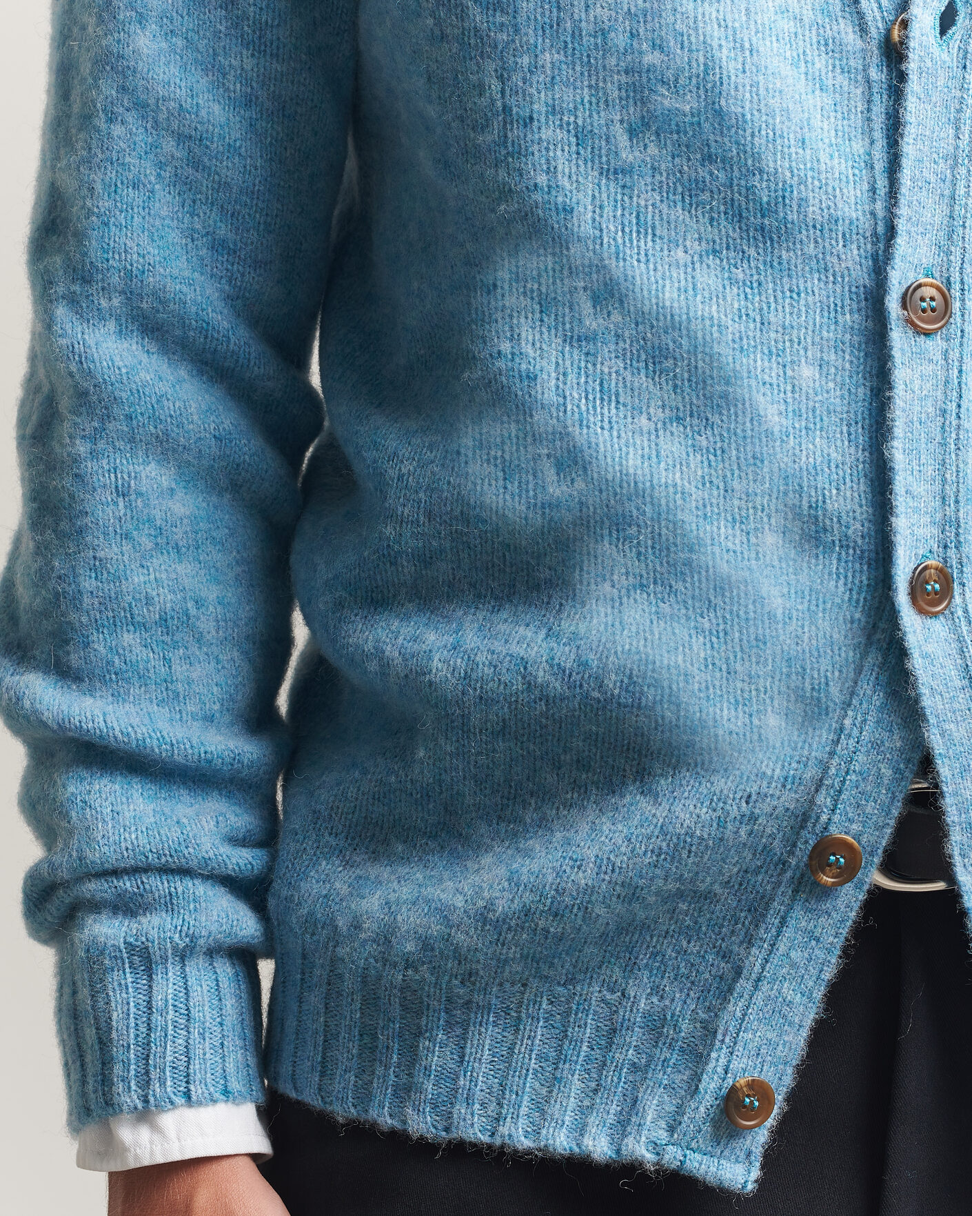Herr | Tröjor | Harley Of Scotland | Brushed Supersoft Lambswool Cardigan Loch Blue