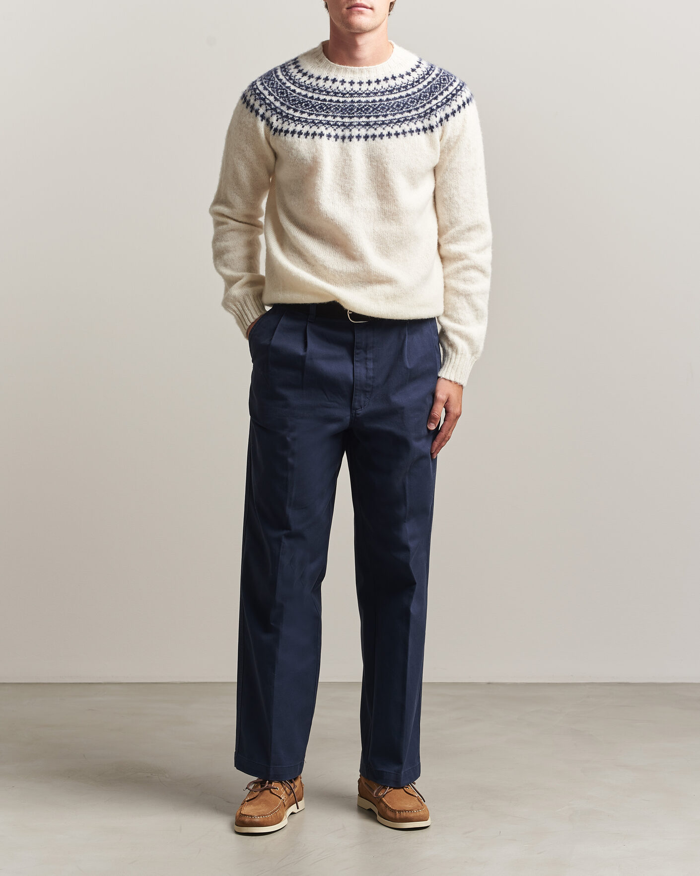 Herr | Tröjor | Harley Of Scotland | Brushed Supersoft Lambswool Yolk Fairisle Snow White/Navy