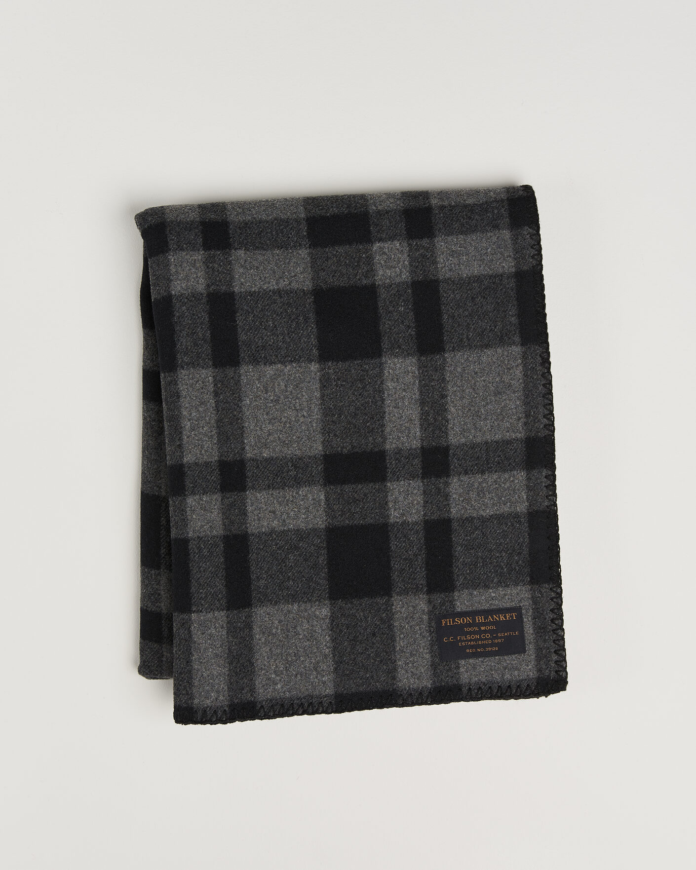 Herr | Textilier | Filson | Mackinaw Wool Blanket Charcoal