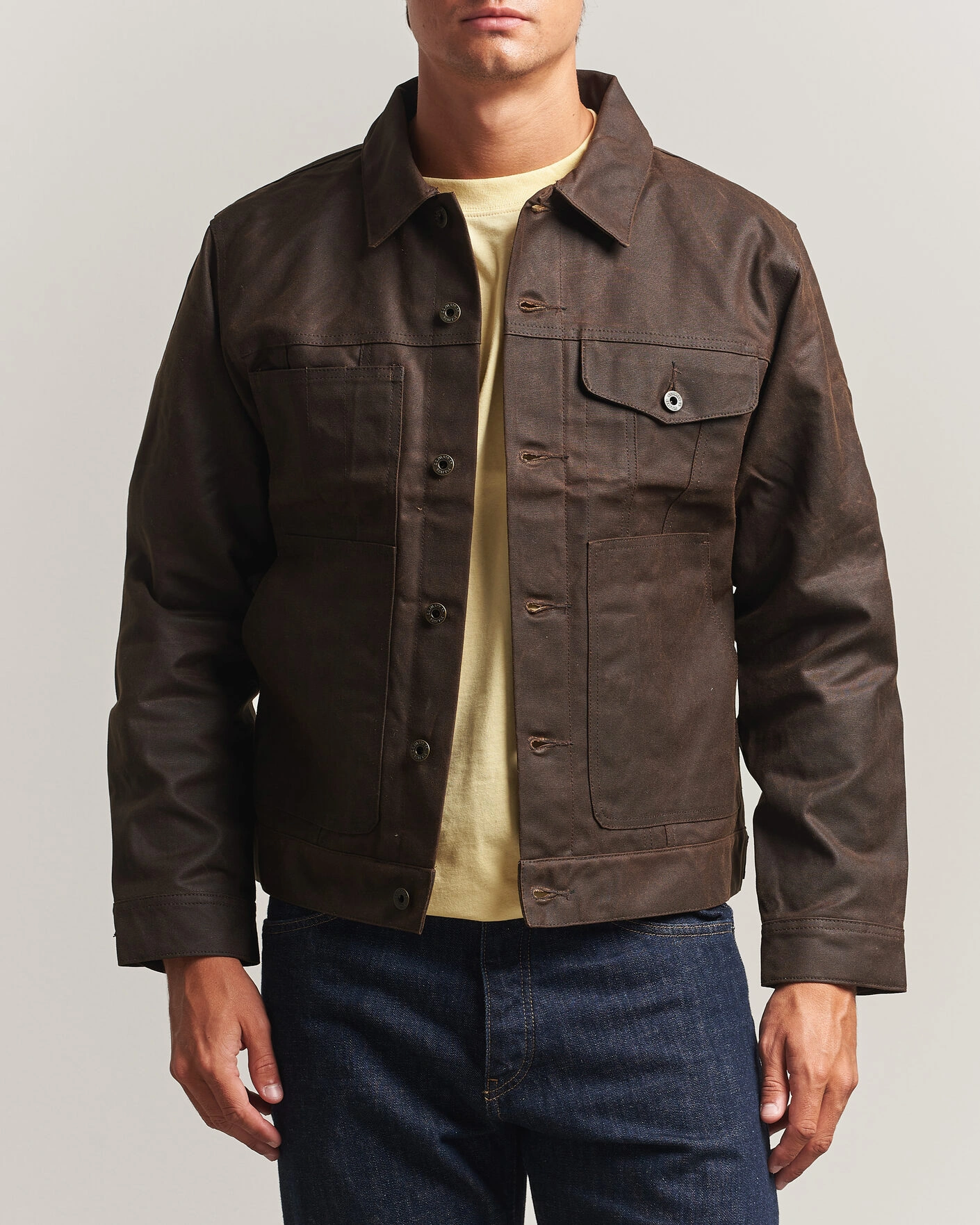 Herr | Jackor | Filson | Short Lined Tin Cloth Cruiser Dark Brown