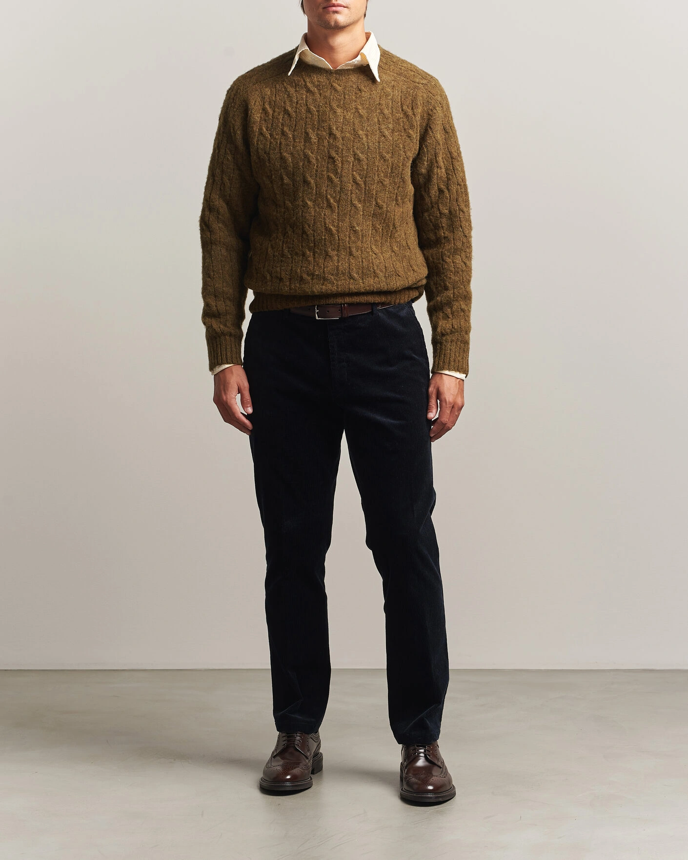Herr | Tröjor | Drake's | Brushed Shetland Cable Crew Moorland Olive
