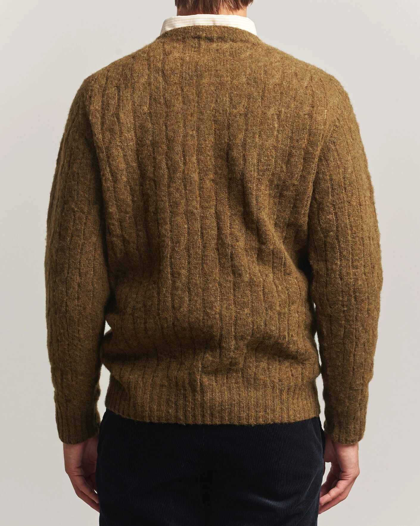 Herr | Tröjor | Drake's | Brushed Shetland Cable Crew Moorland Olive